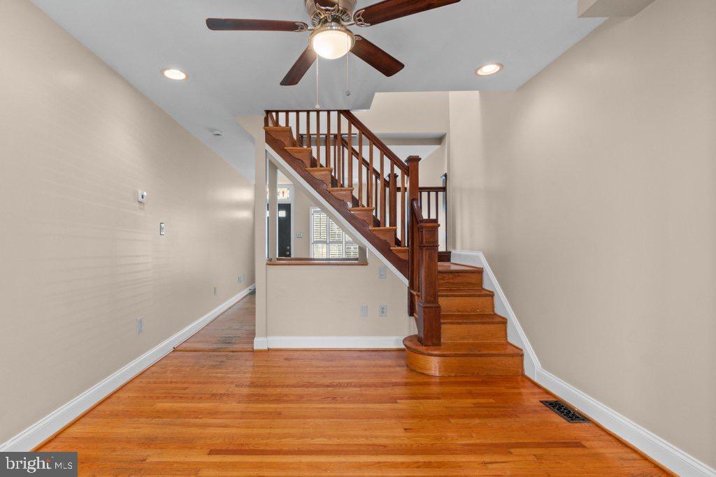 LOCUST POINT - Residential
