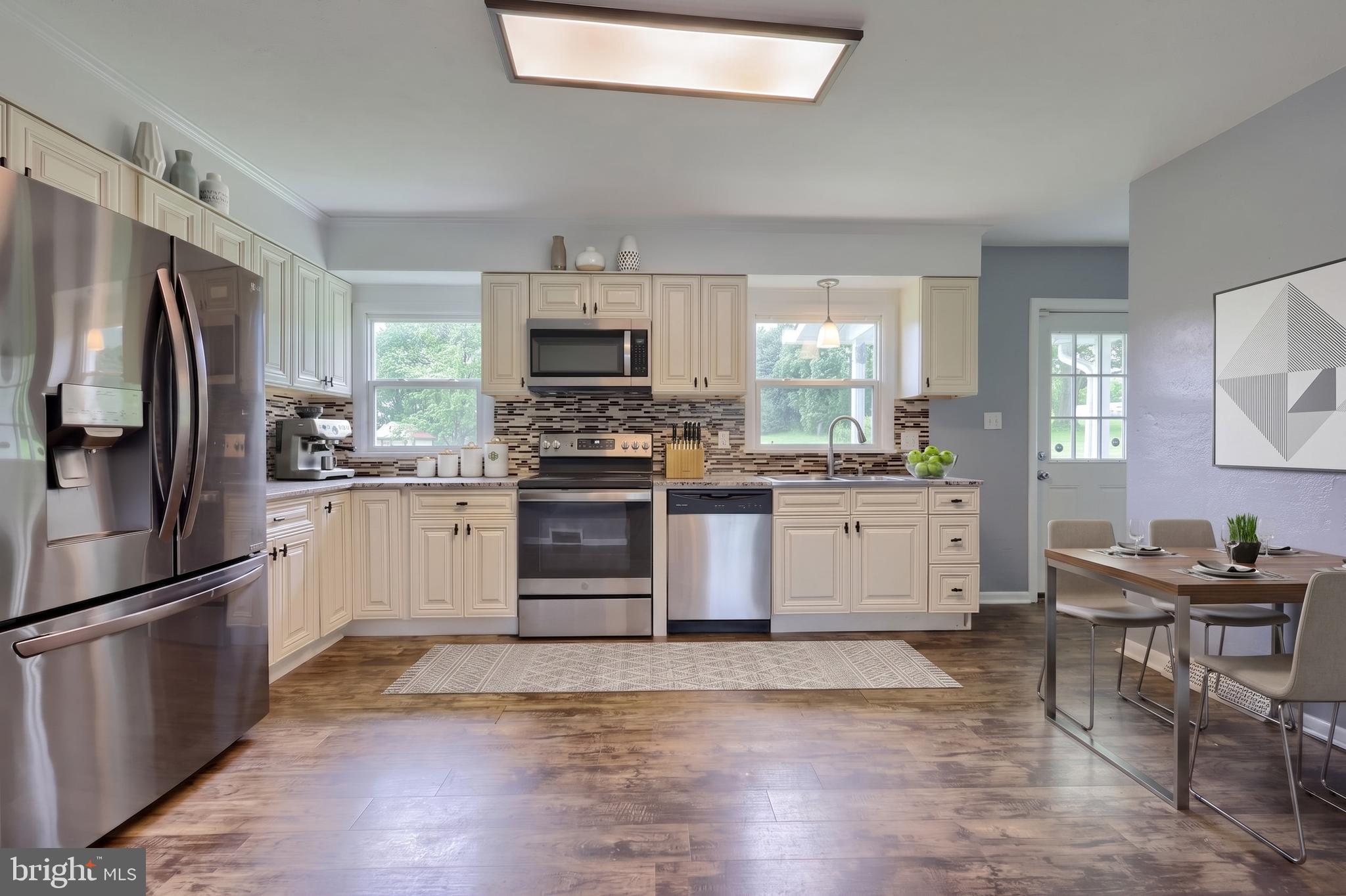 WINDSOR TWP - Residential