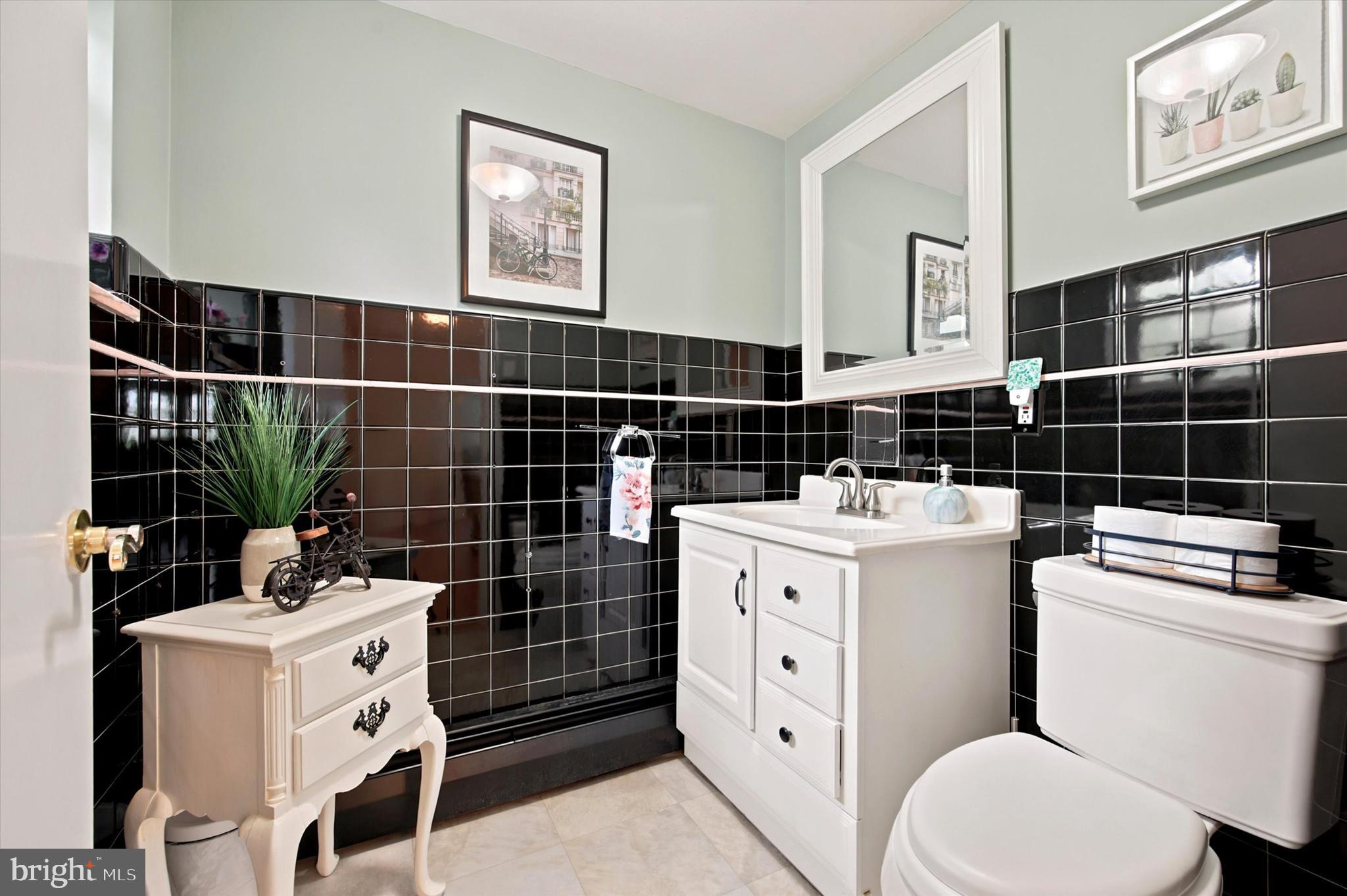 MERION GOLF MANOR - Residential
