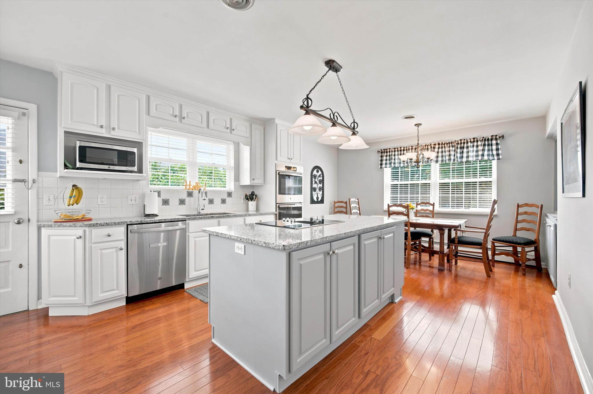 MERION GOLF MANOR - Residential