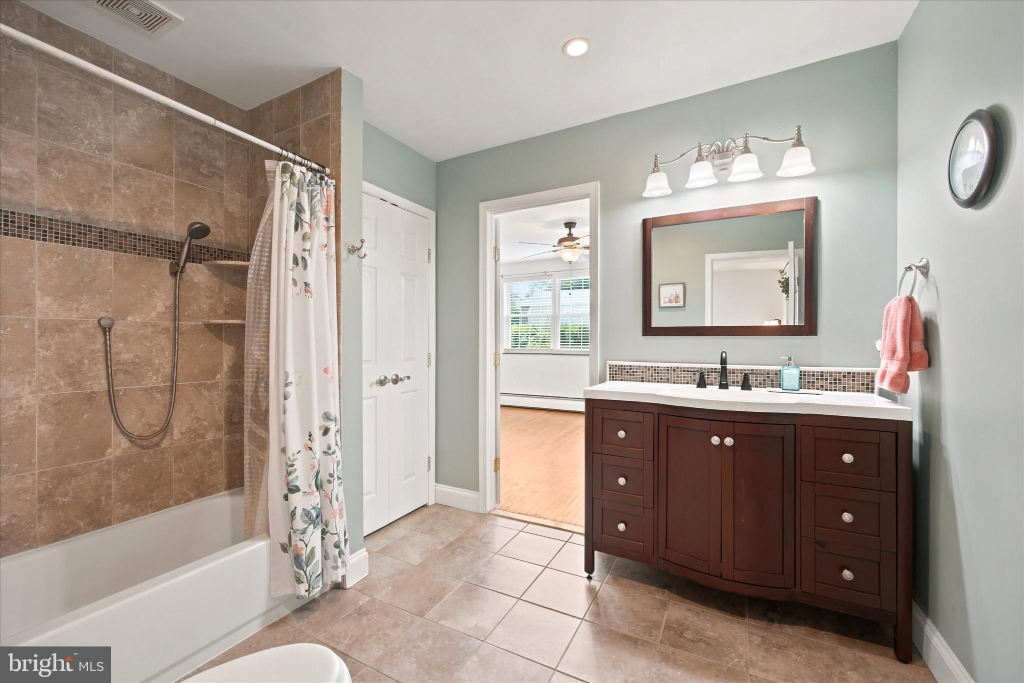 MERION GOLF MANOR - Residential