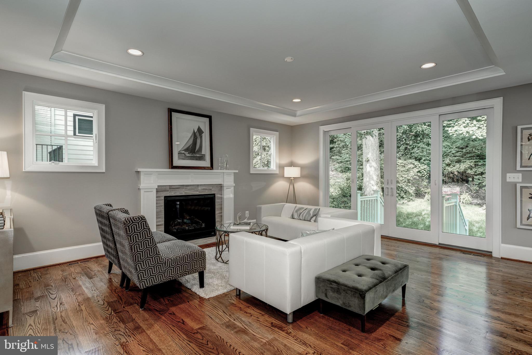 LEE HEIGHTS - Residential