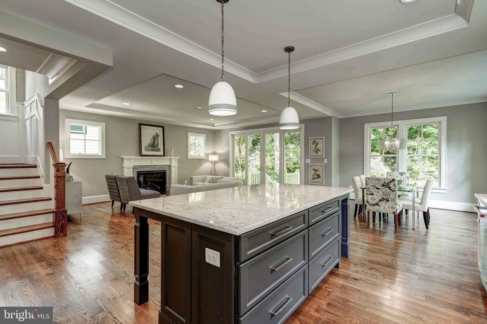 LEE HEIGHTS - Residential