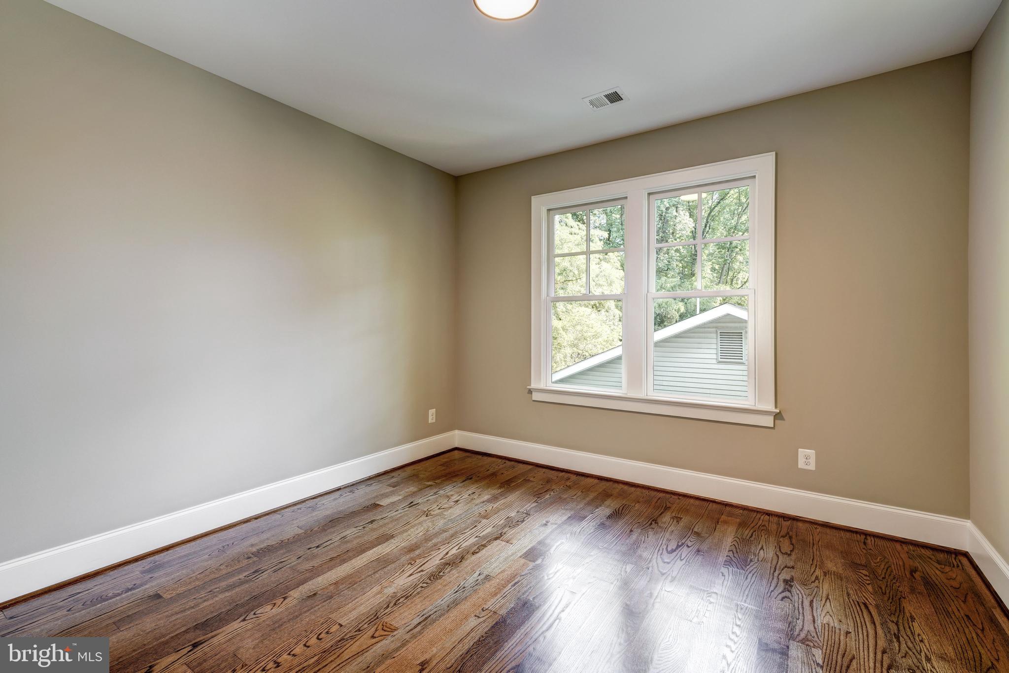 LEE HEIGHTS - Residential