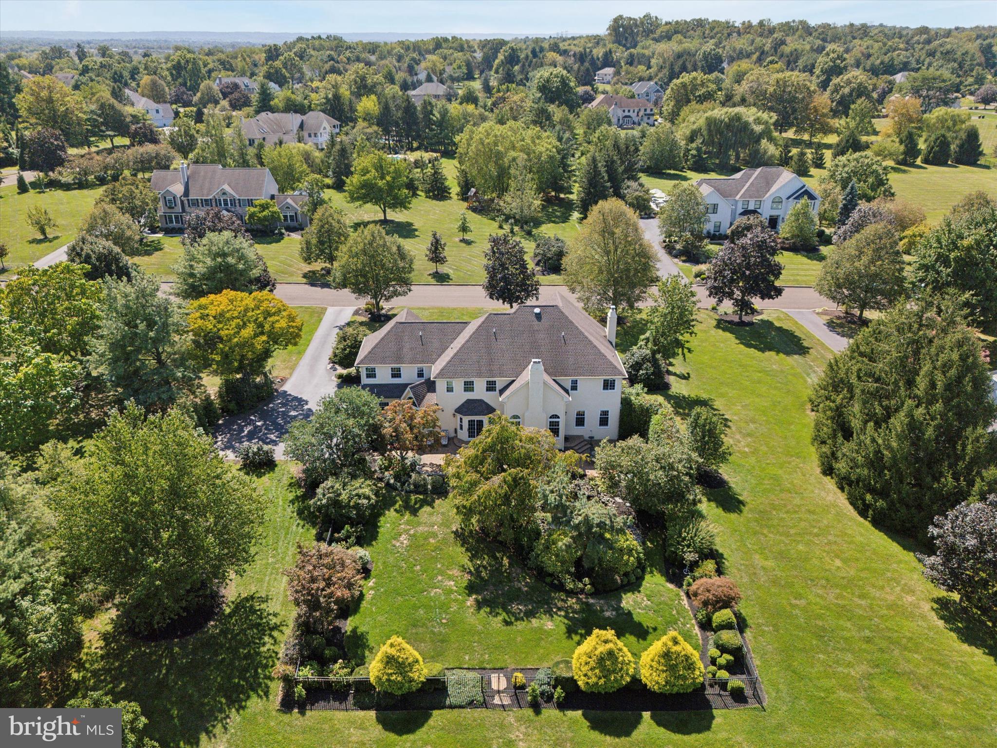 HILLCREST MDWS - Residential