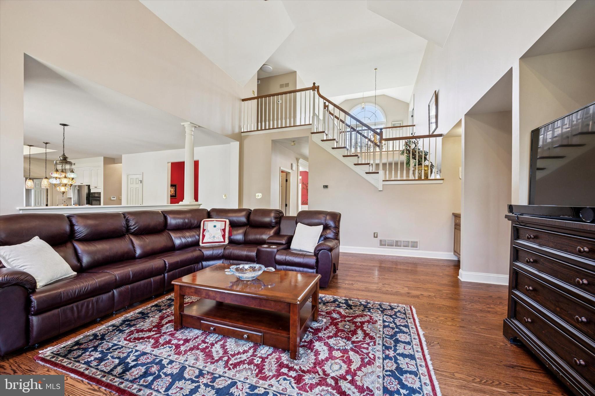 HILLCREST MDWS - Residential