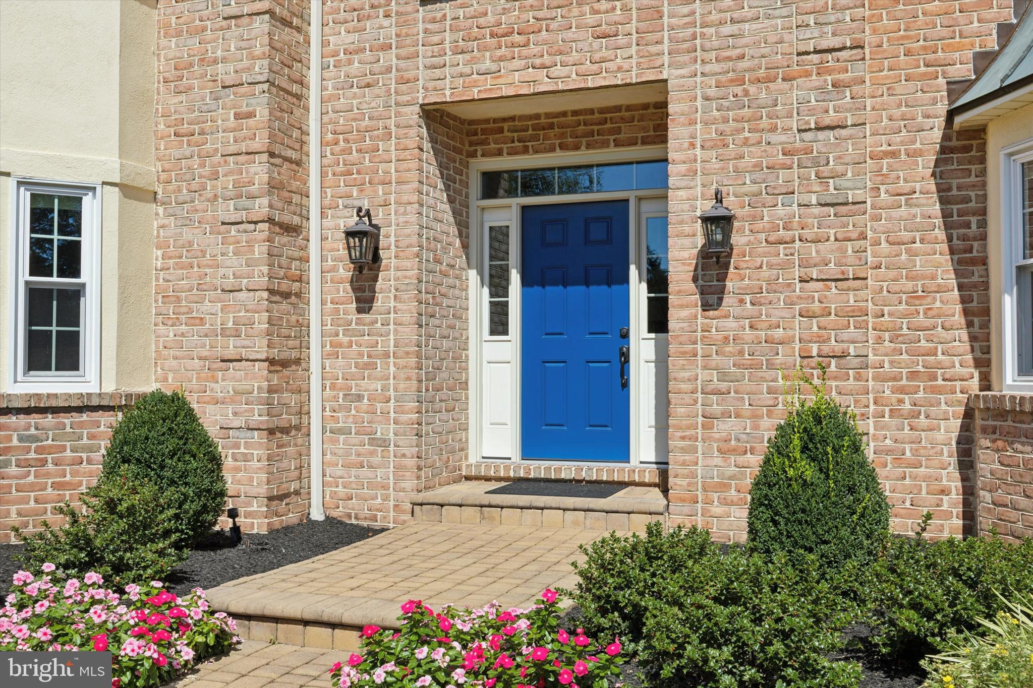 HILLCREST MDWS - Residential