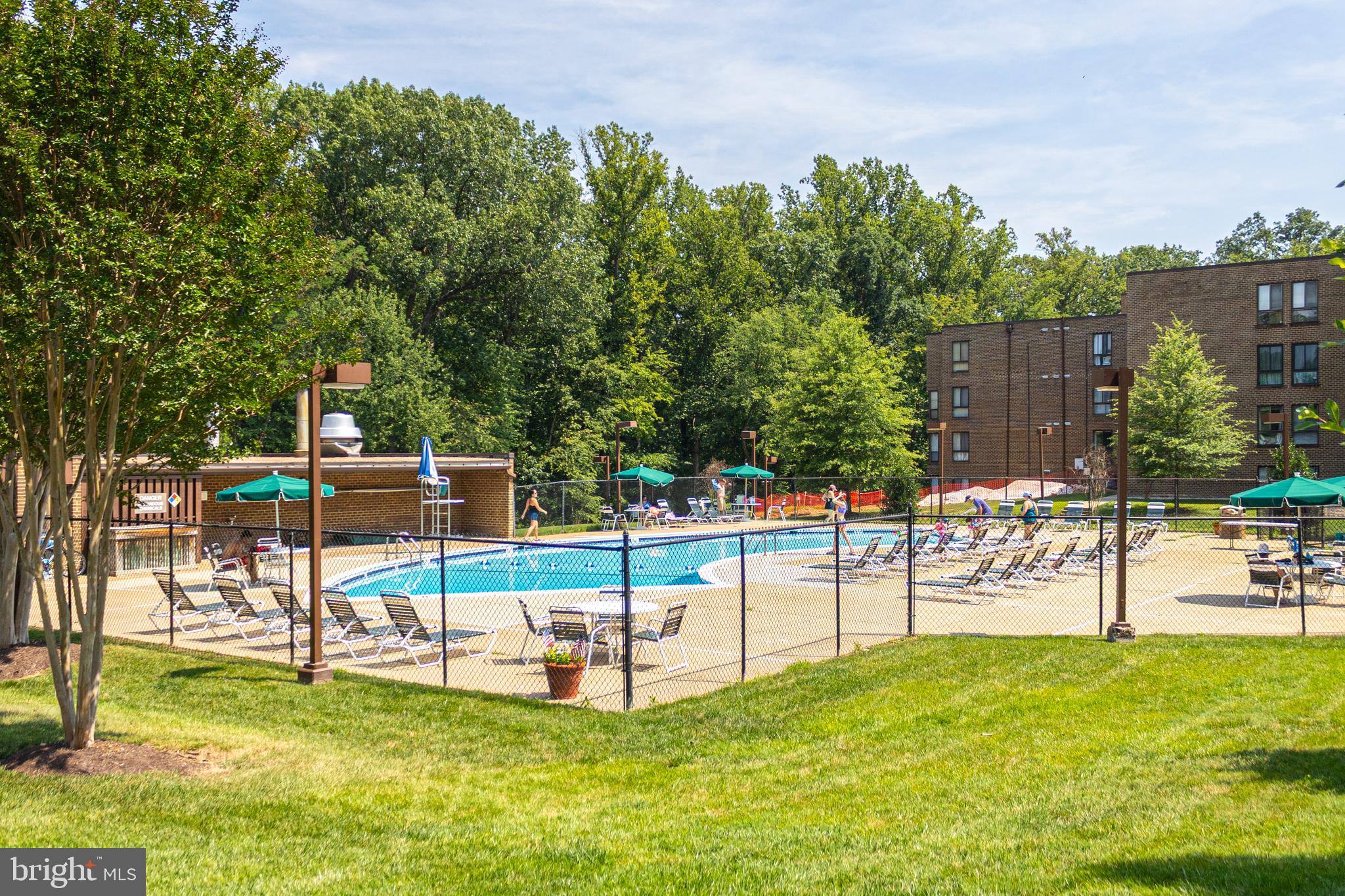 CHESTNUT GROVE - Residential