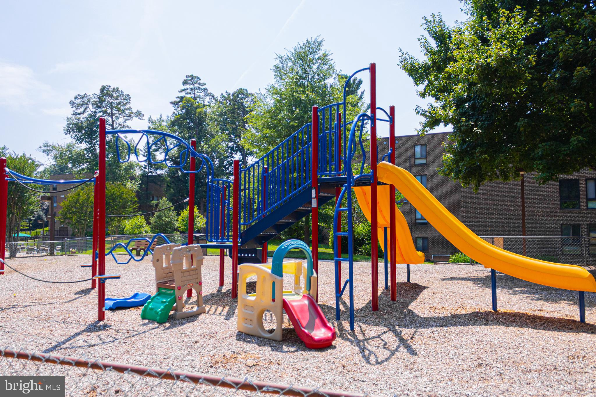 CHESTNUT GROVE - Residential