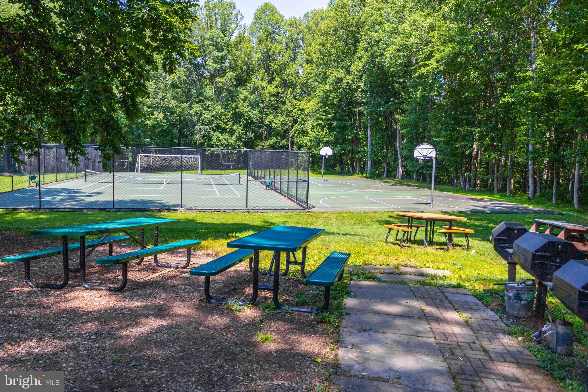CHESTNUT GROVE - Residential