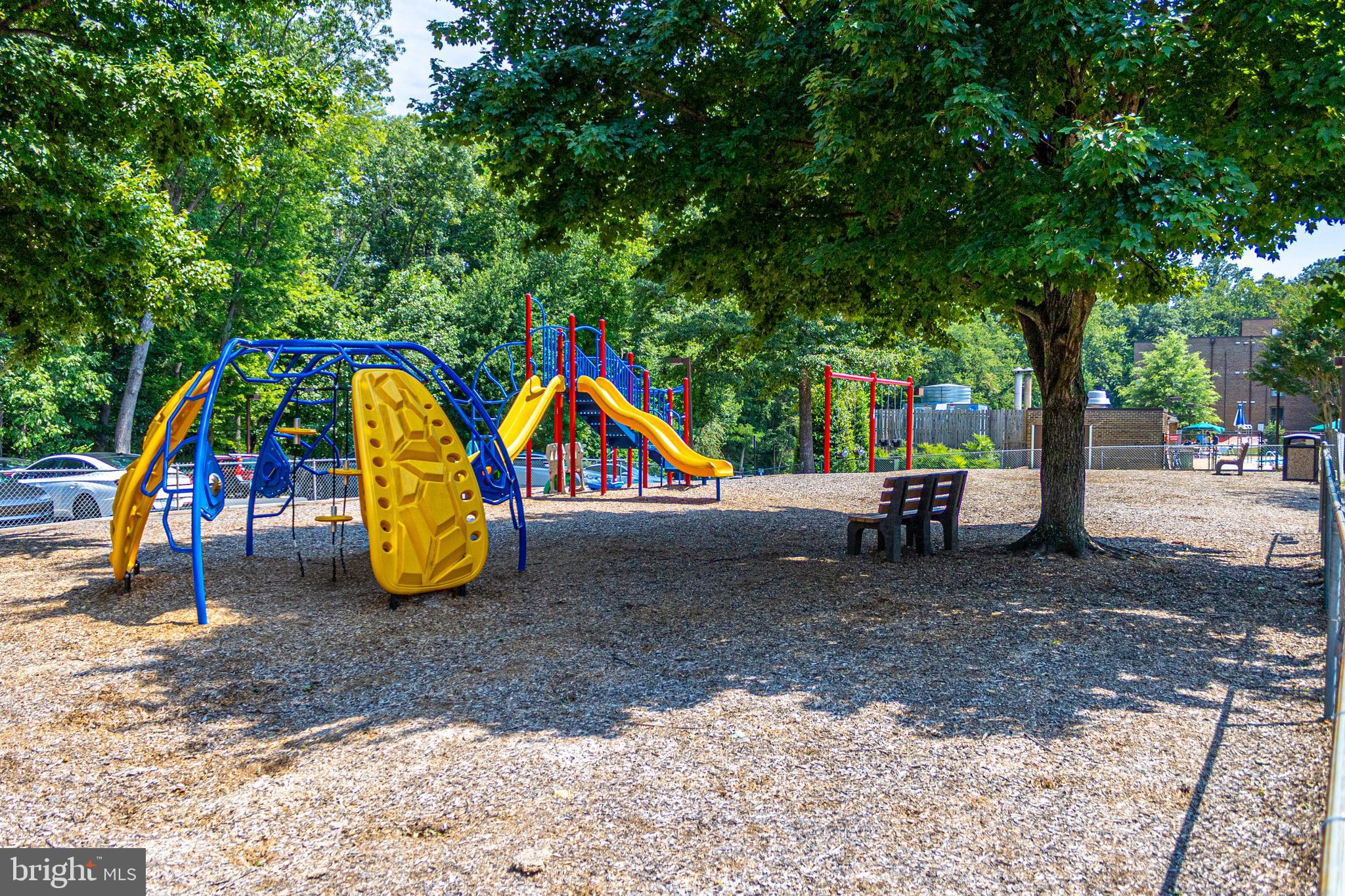 CHESTNUT GROVE - Residential