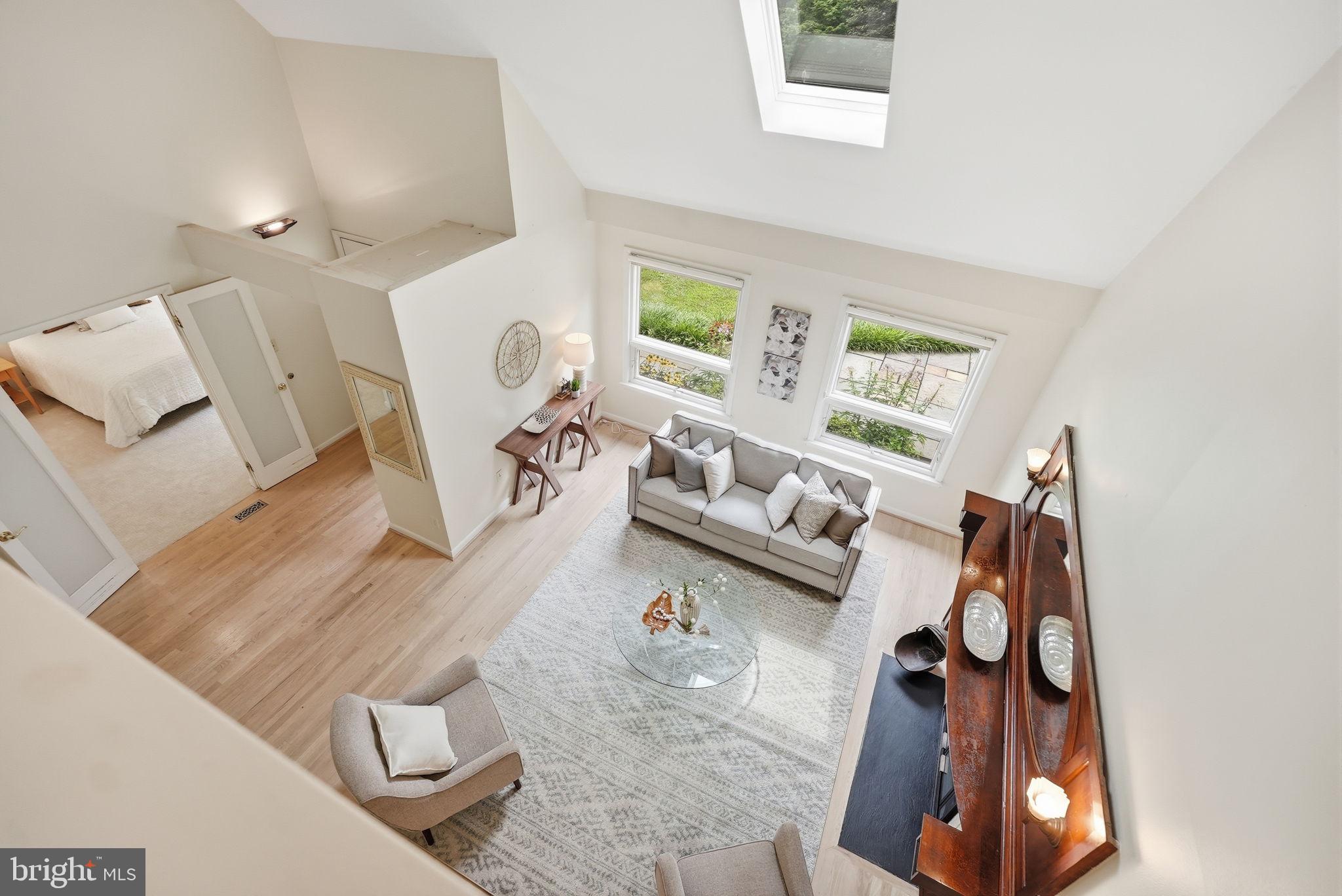 POTOMAC OUTSIDE - Residential