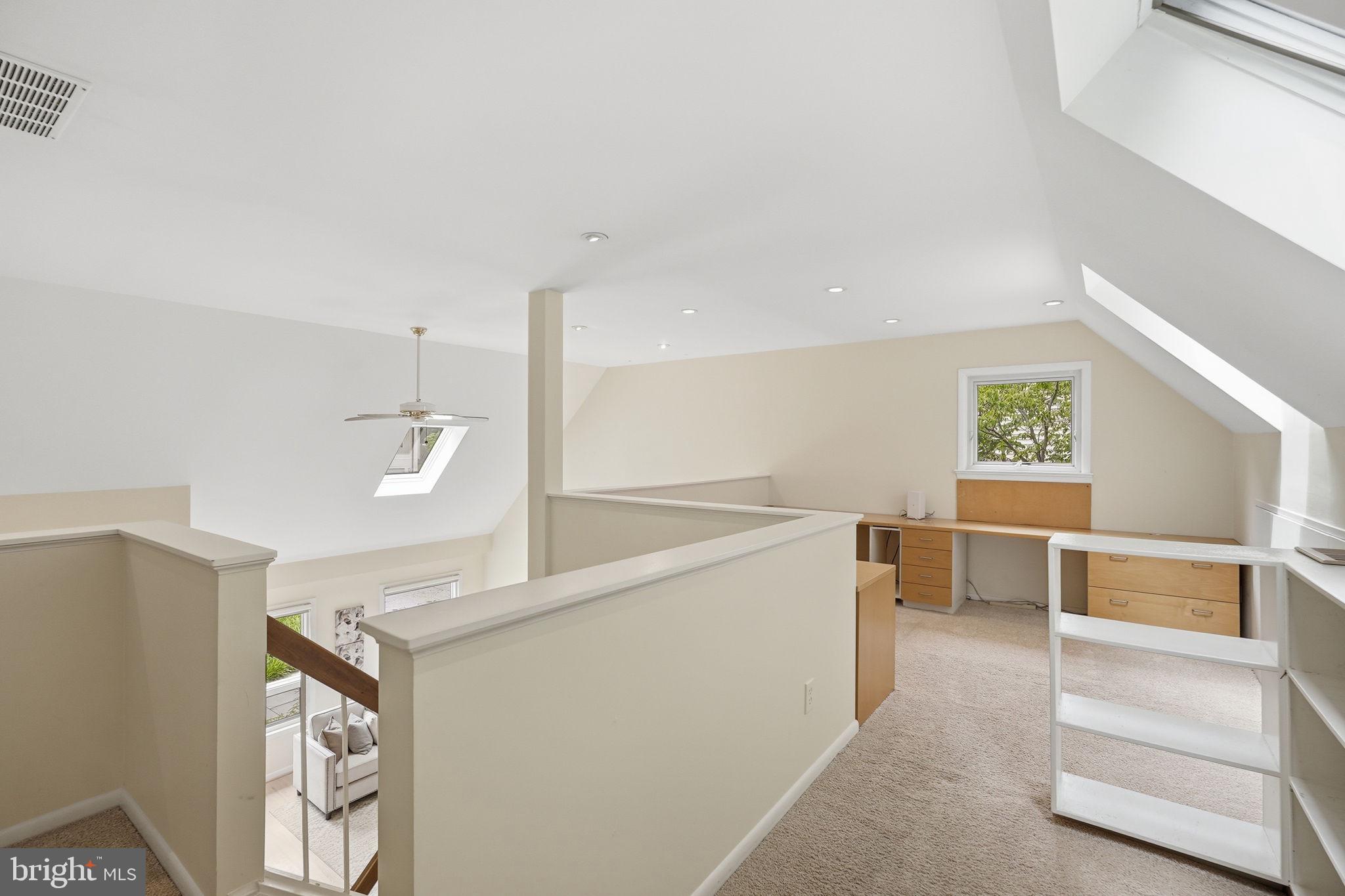 POTOMAC OUTSIDE - Residential