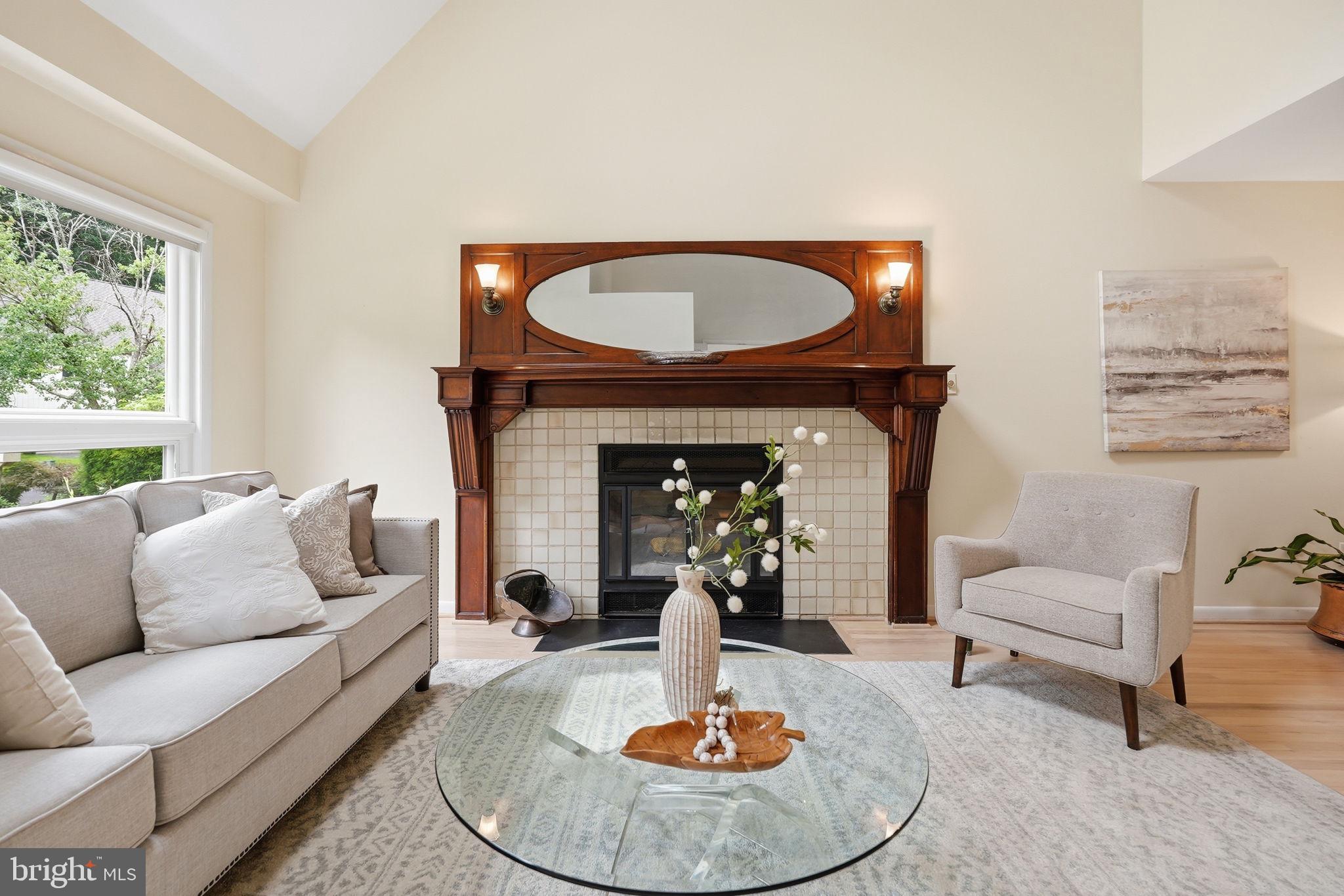POTOMAC OUTSIDE - Residential
