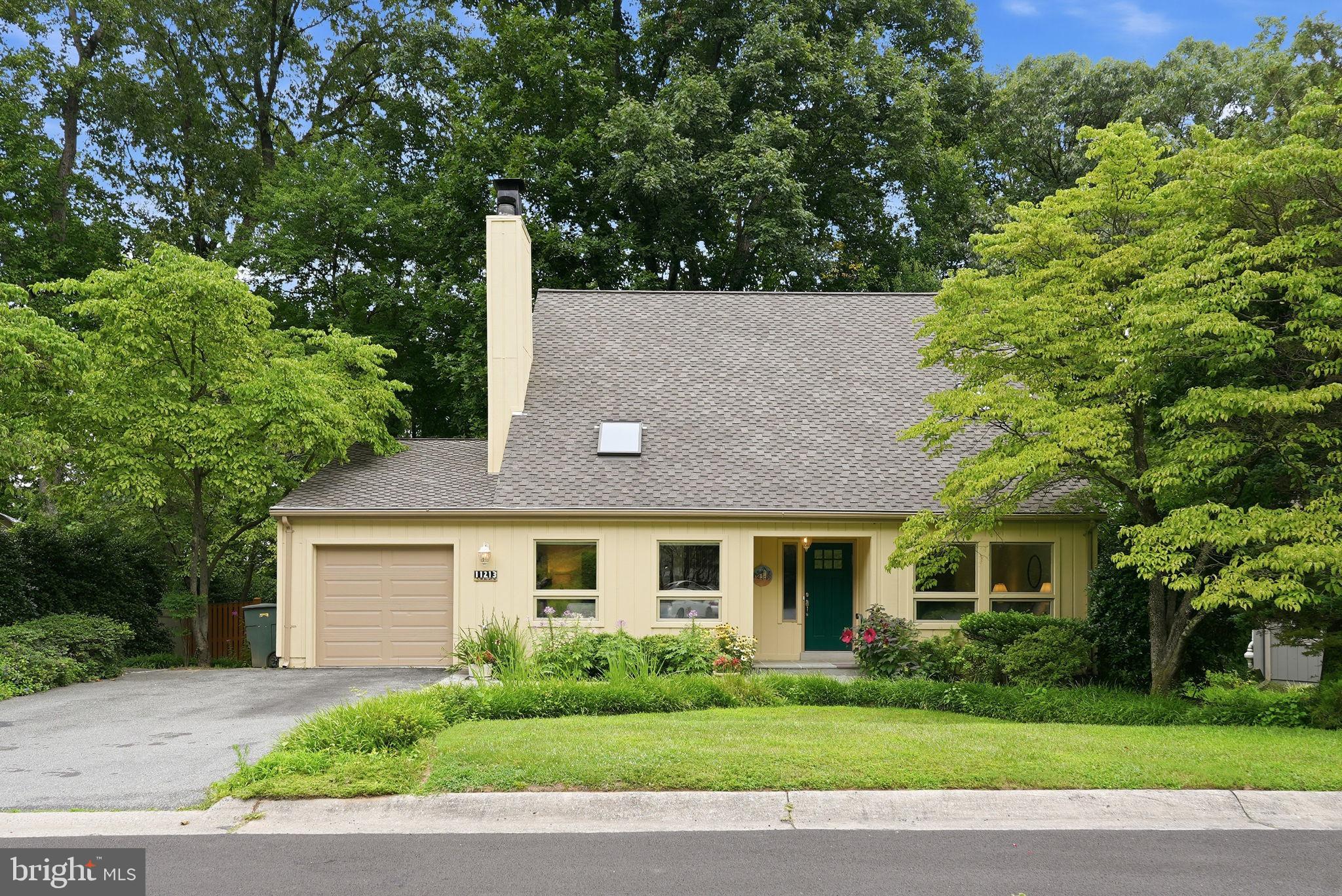 POTOMAC OUTSIDE - Residential