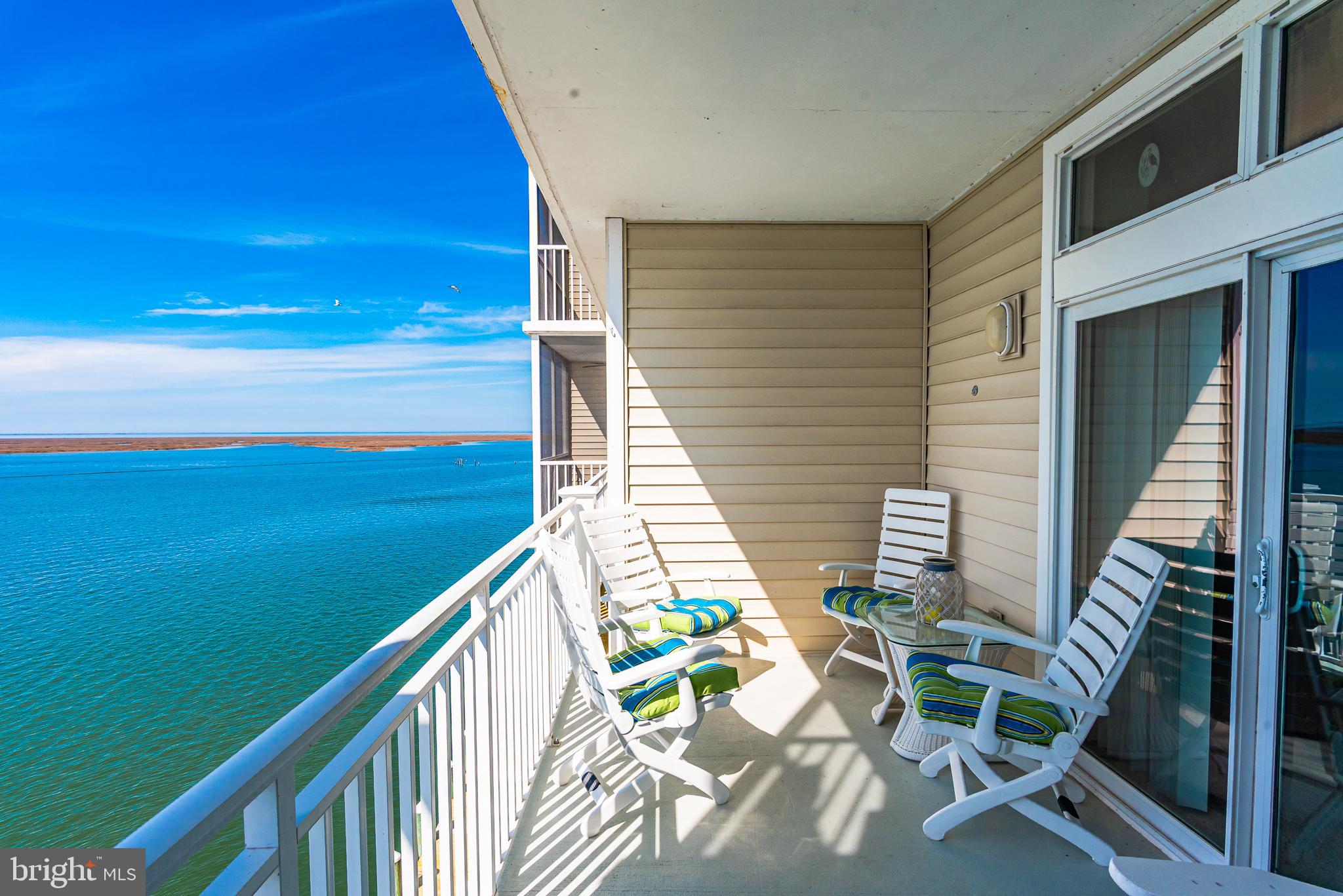 HARBOUR LIGHT CONDOS - Residential
