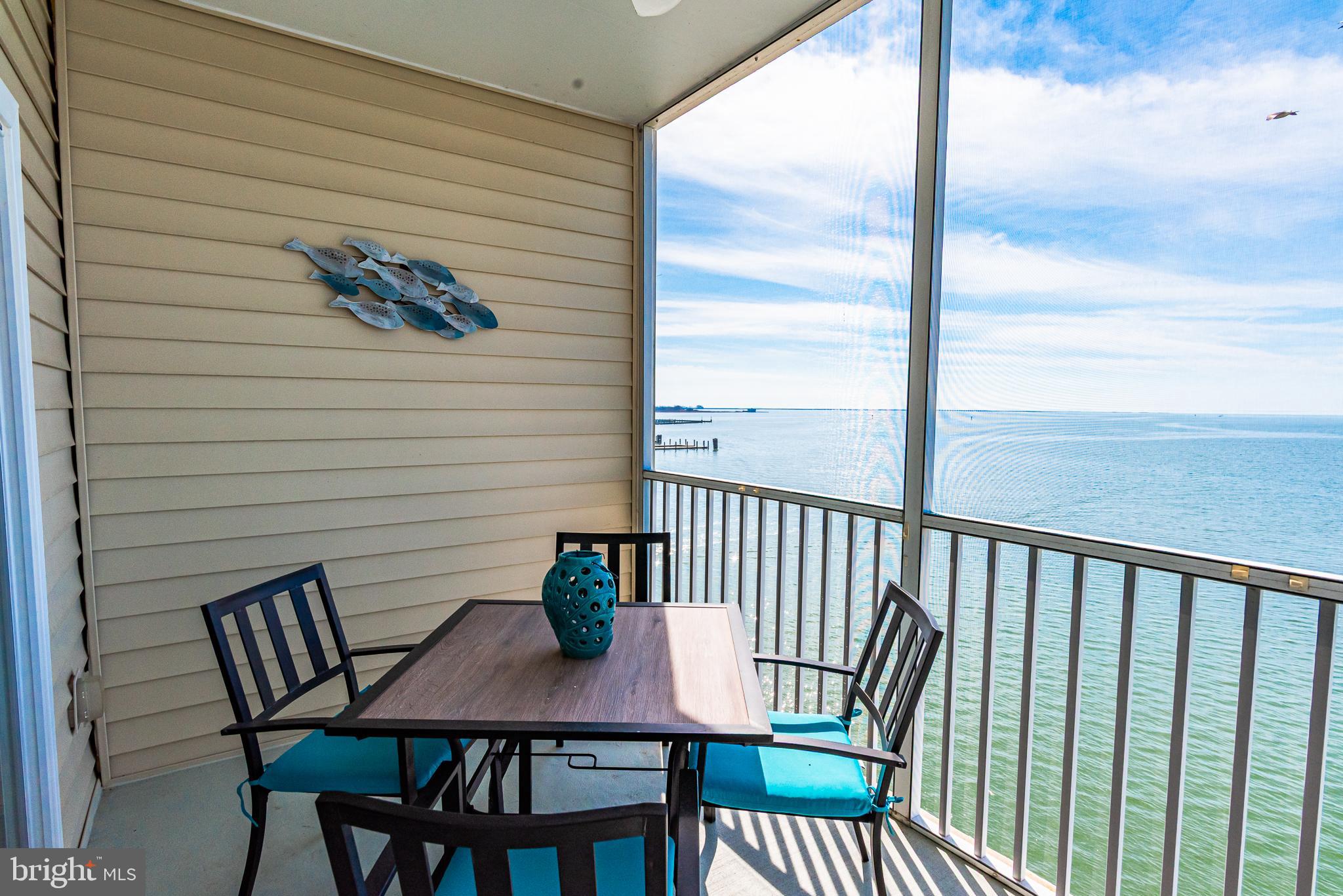 HARBOUR LIGHT CONDOS - Residential