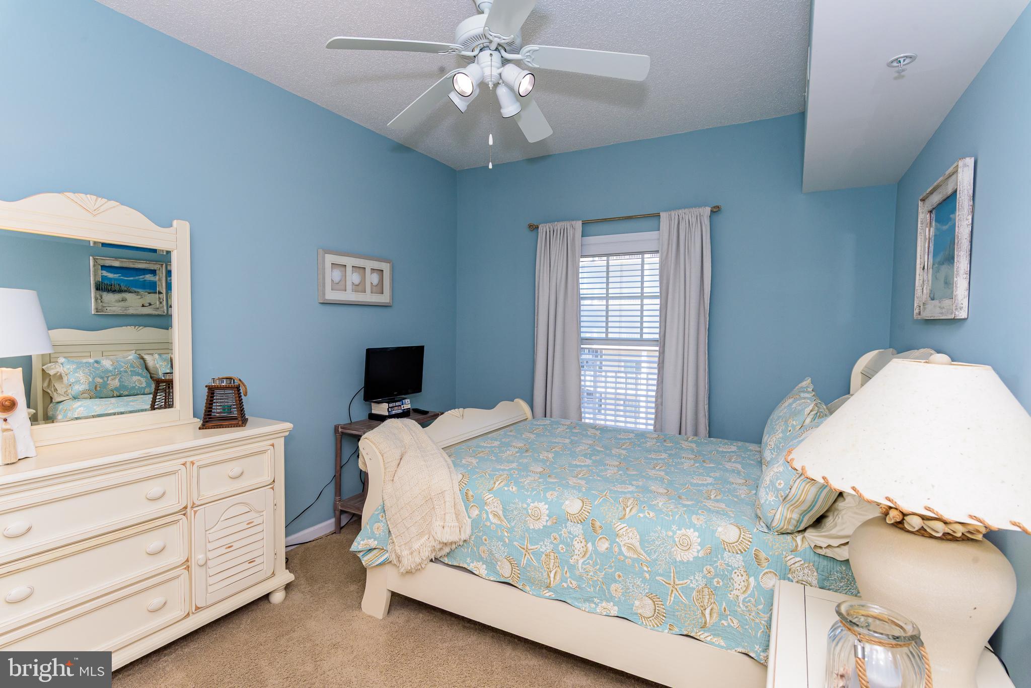 HARBOUR LIGHT CONDOS - Residential