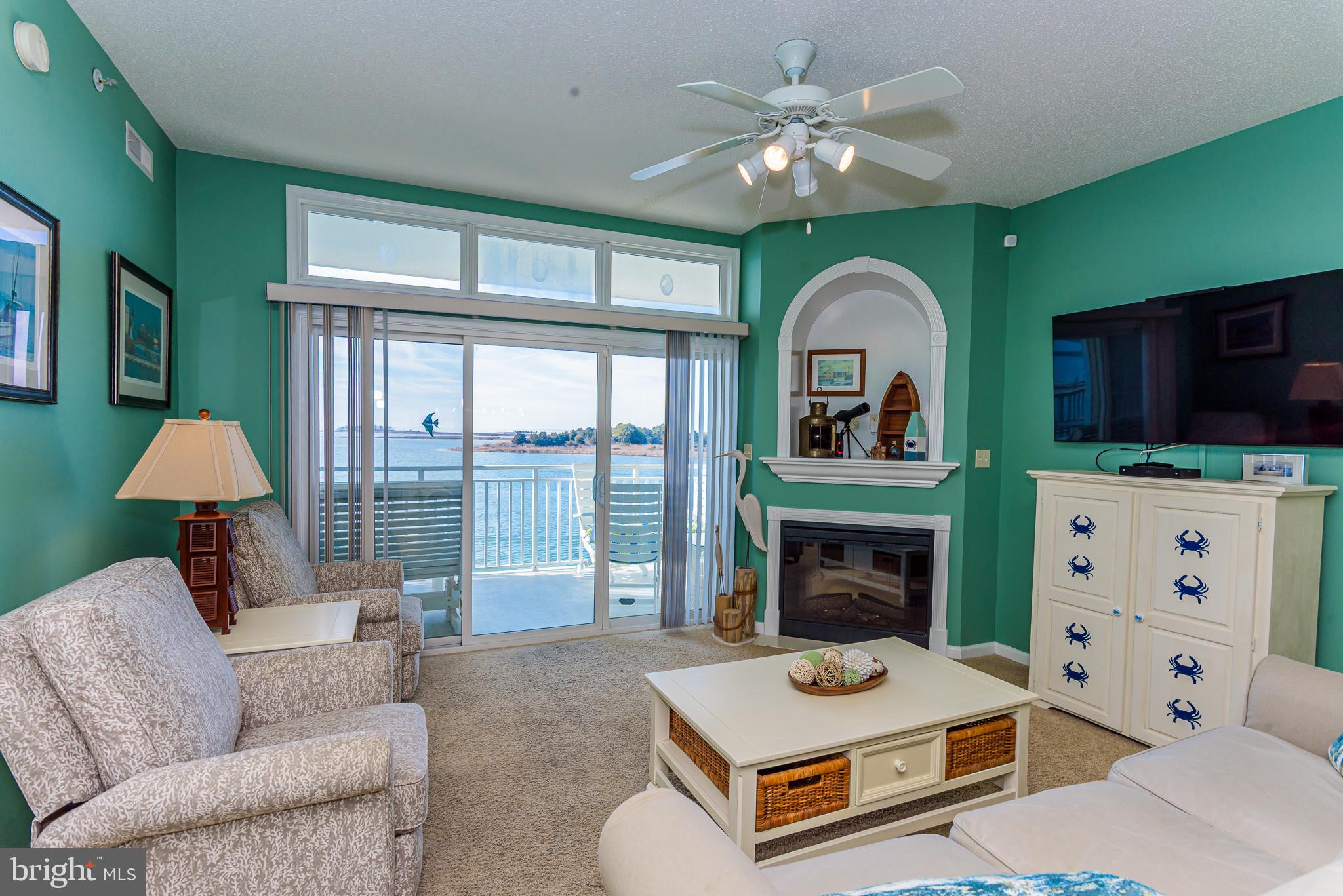 HARBOUR LIGHT CONDOS - Residential