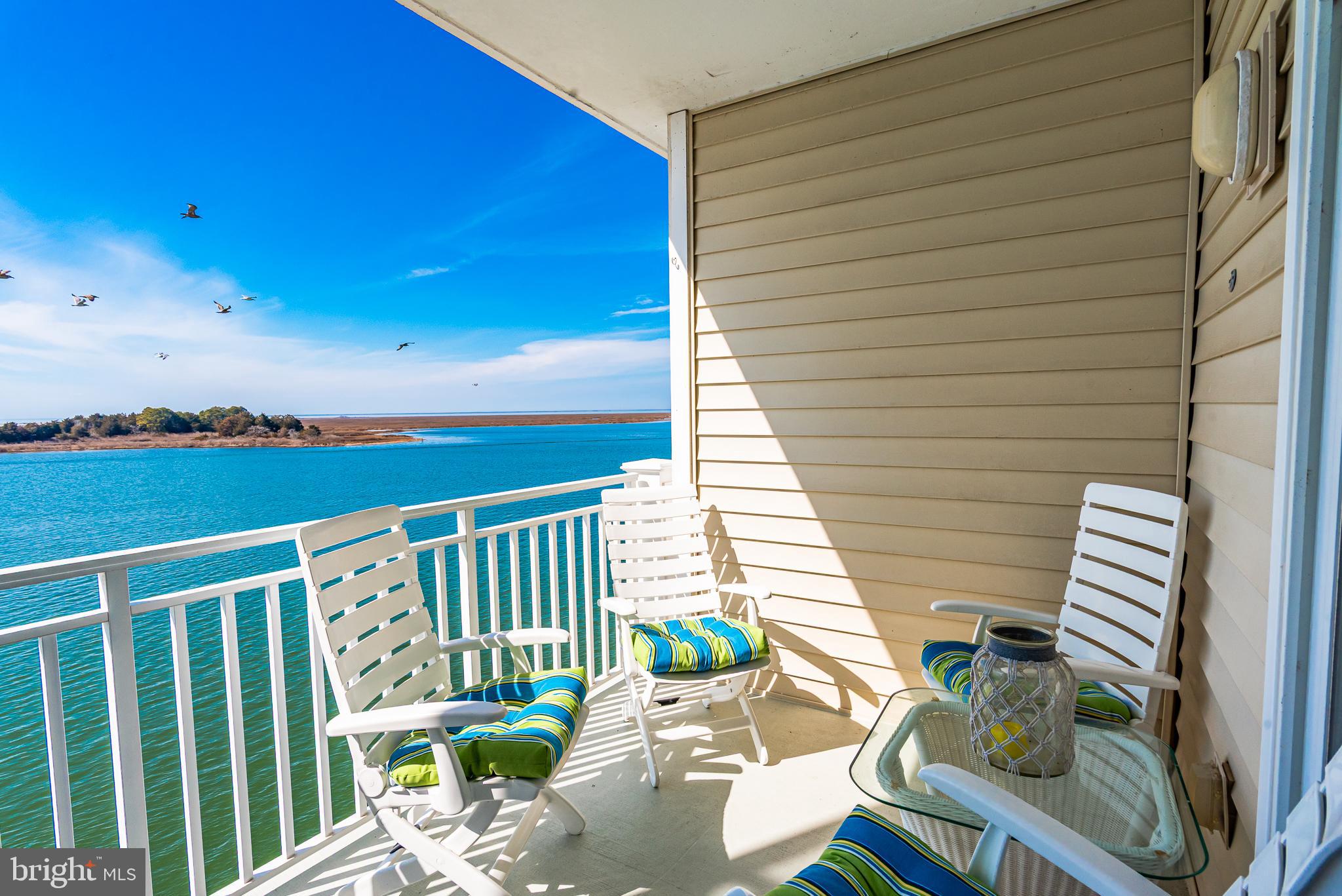 HARBOUR LIGHT CONDOS - Residential