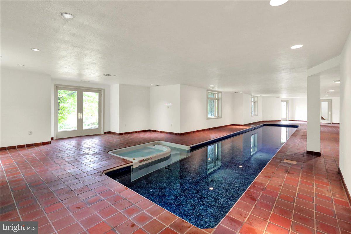 WYNDHAM HILL - Residential