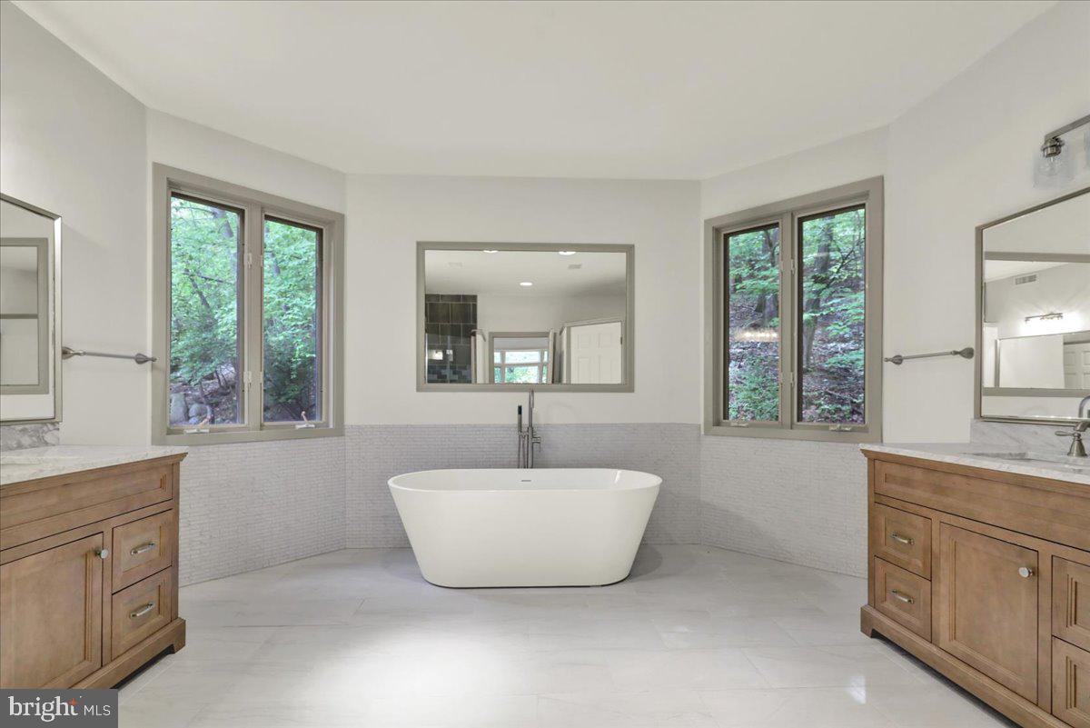 WYNDHAM HILL - Residential