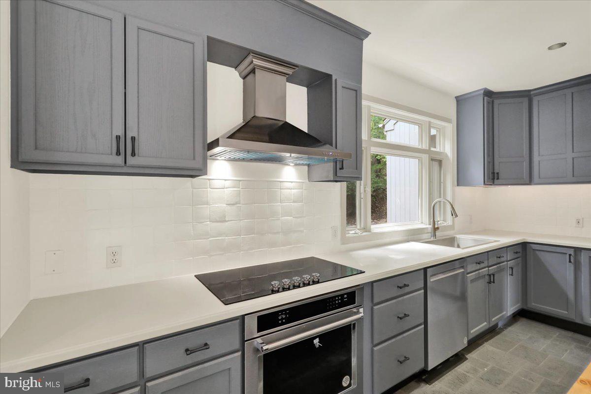 WYNDHAM HILL - Residential
