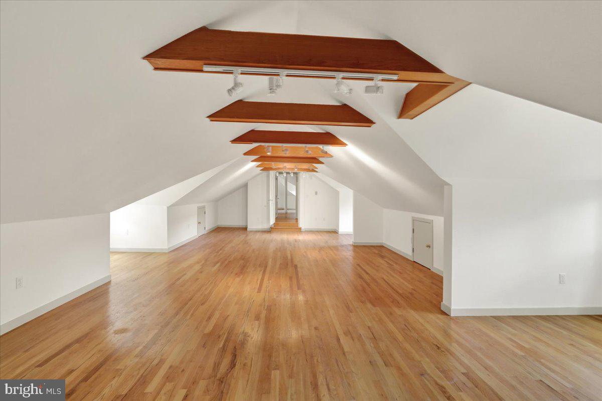 WYNDHAM HILL - Residential