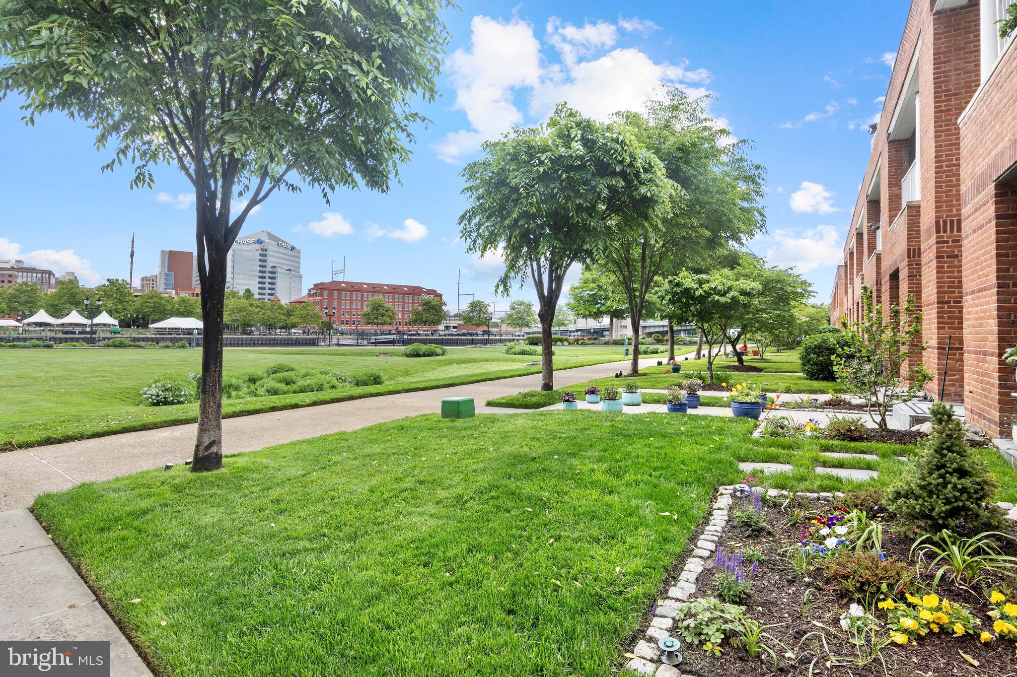 CHRISTINA LANDING - Residential