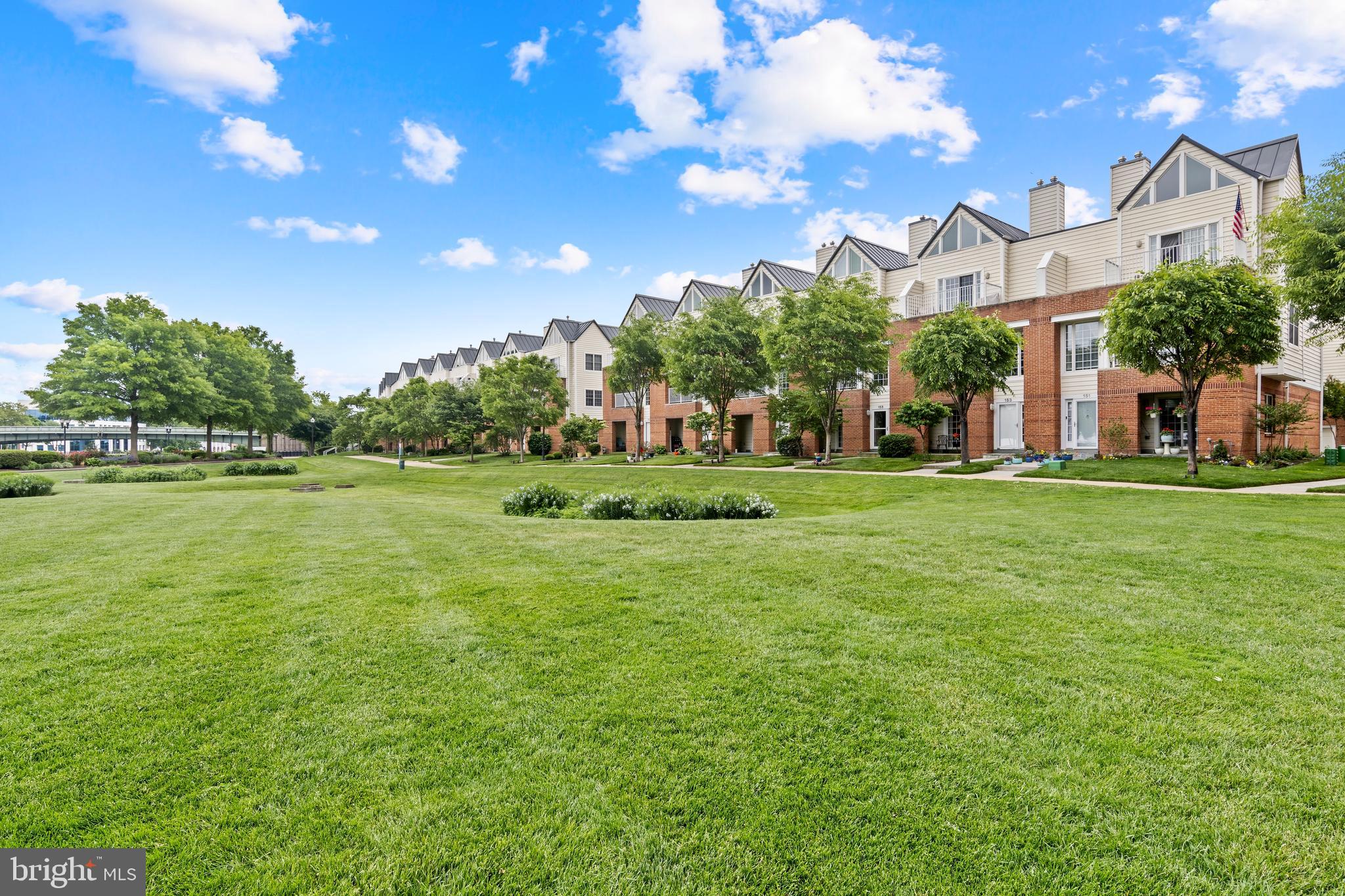 CHRISTINA LANDING - Residential