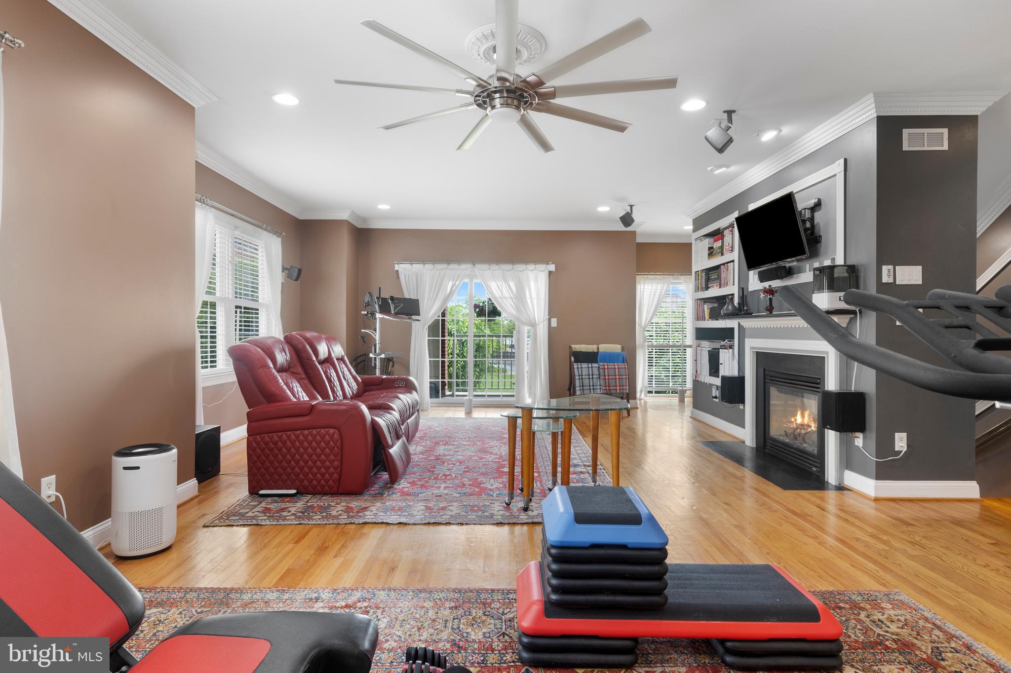 CHRISTINA LANDING - Residential