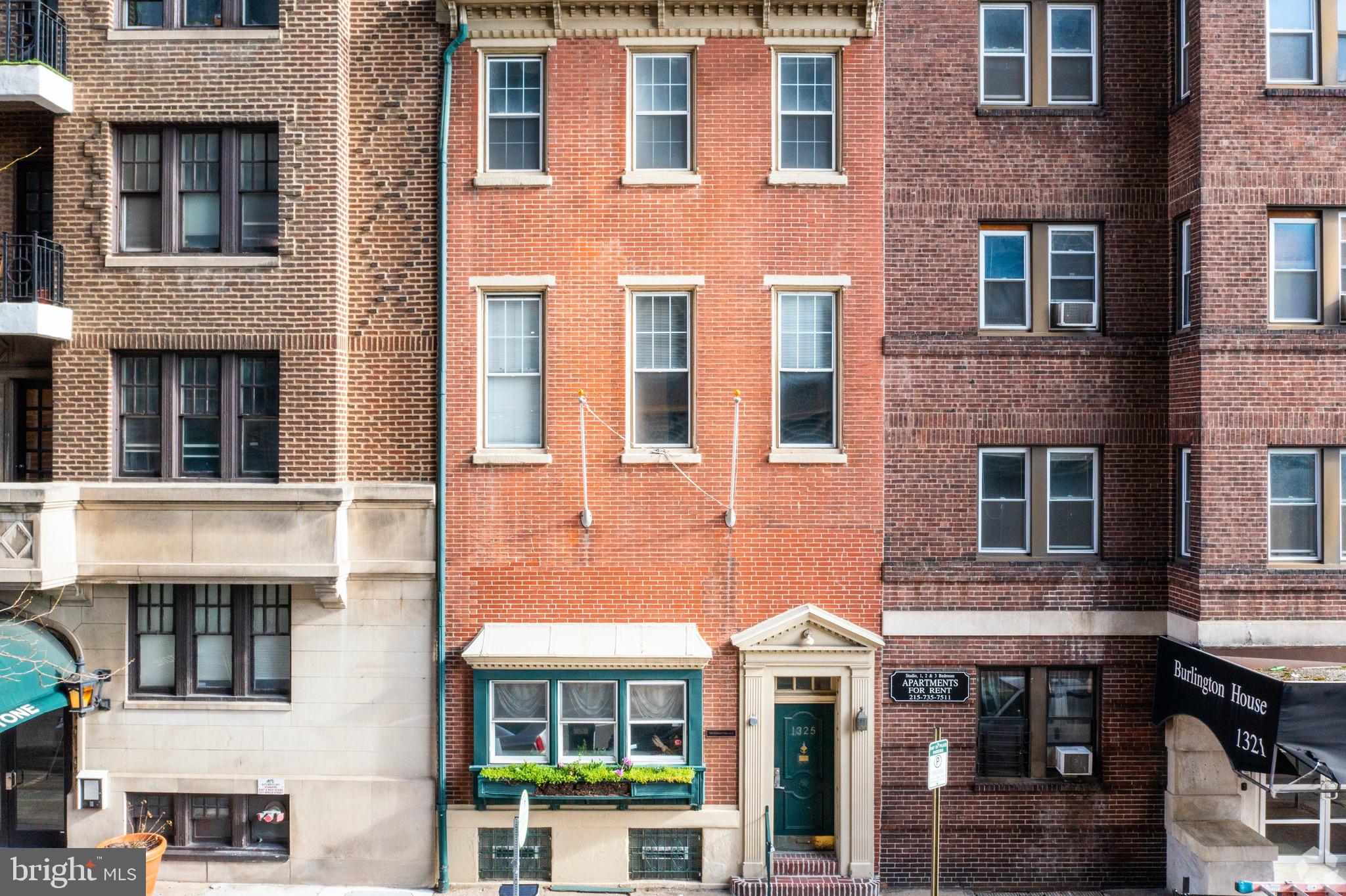 CENTER CITY - Commercial Sale