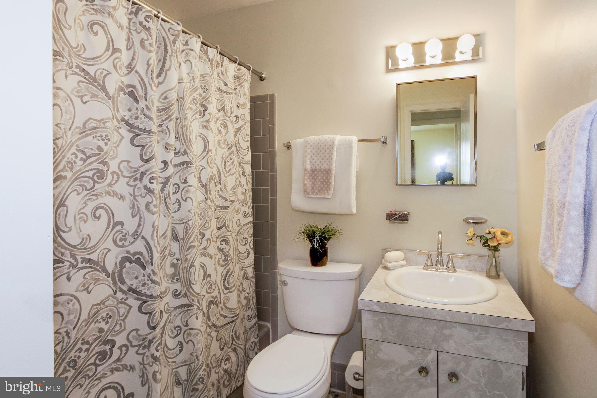 REGENCY ESTATES - Residential