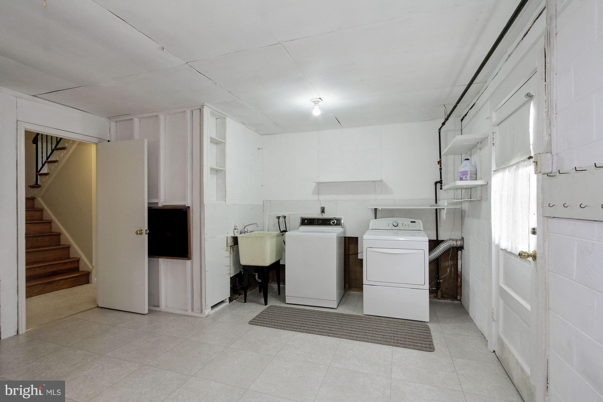REGENCY ESTATES - Residential