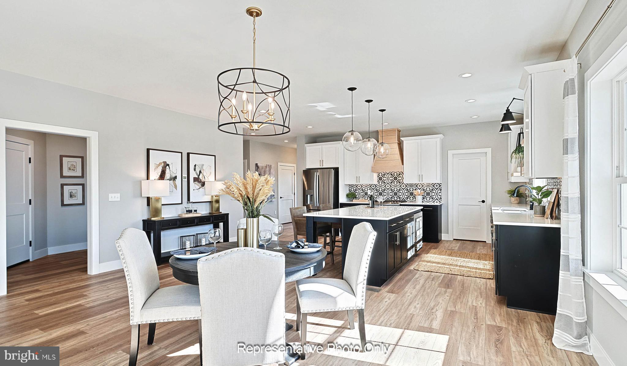 WINDING CREEK - Residential