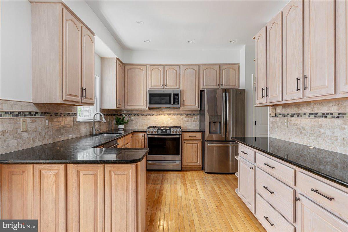 ROCK HILL ESTATES - Residential Lease