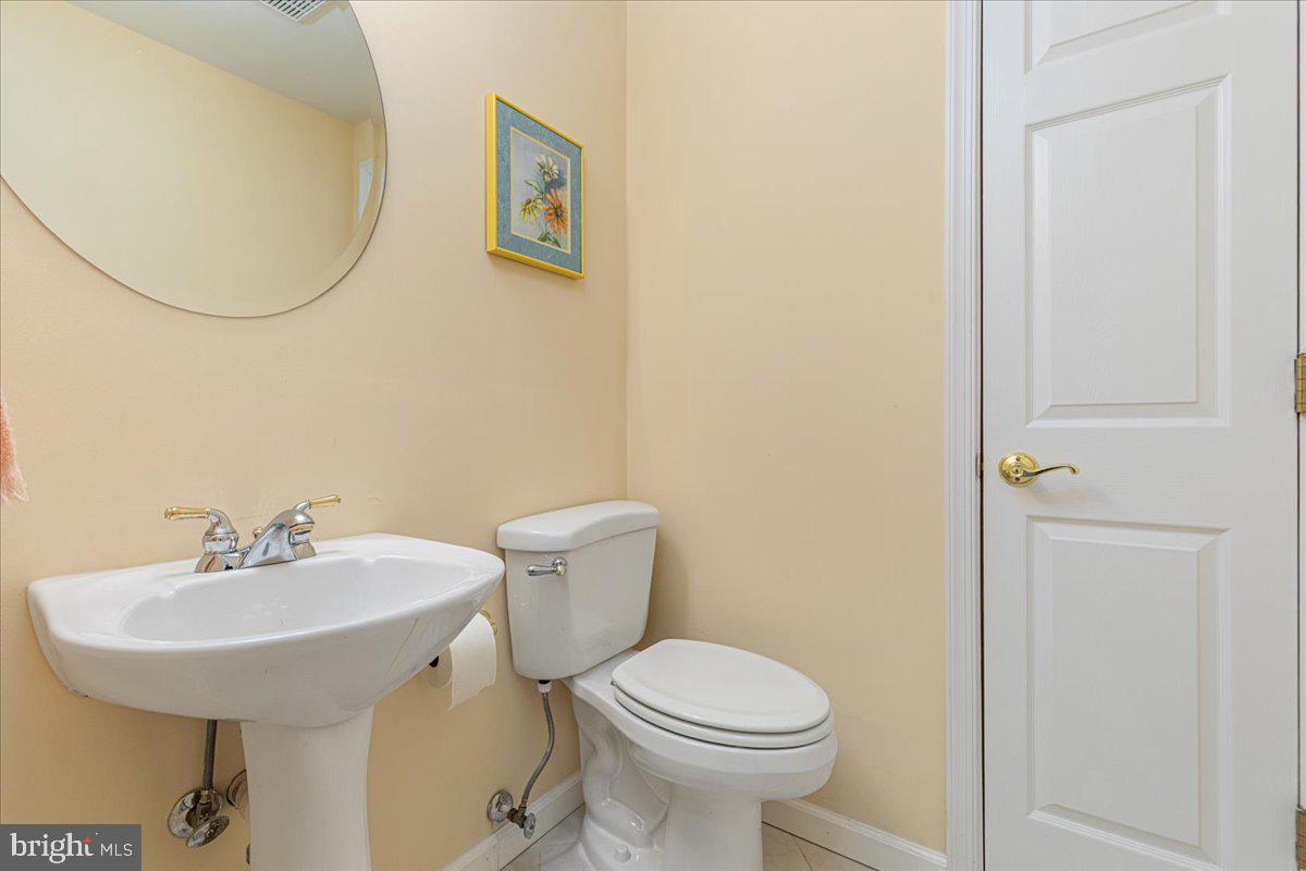 ROCK HILL ESTATES - Residential Lease