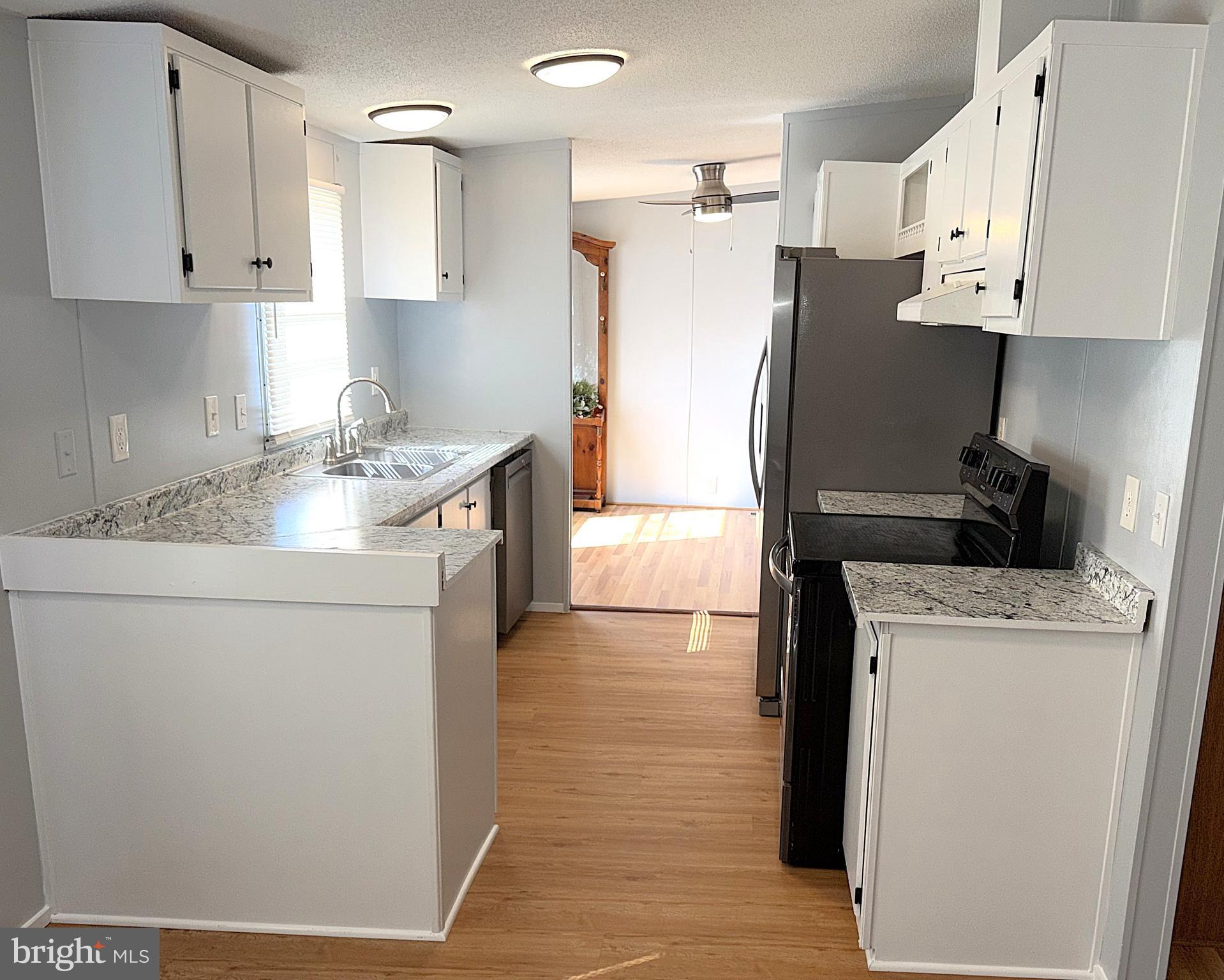 BOONES ESTATES - Residential