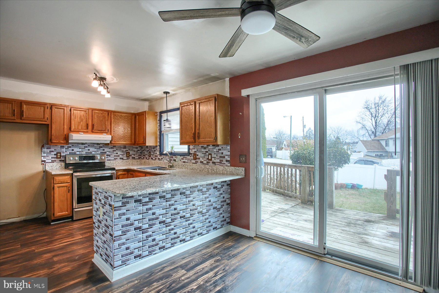 8TH WARD - Residential