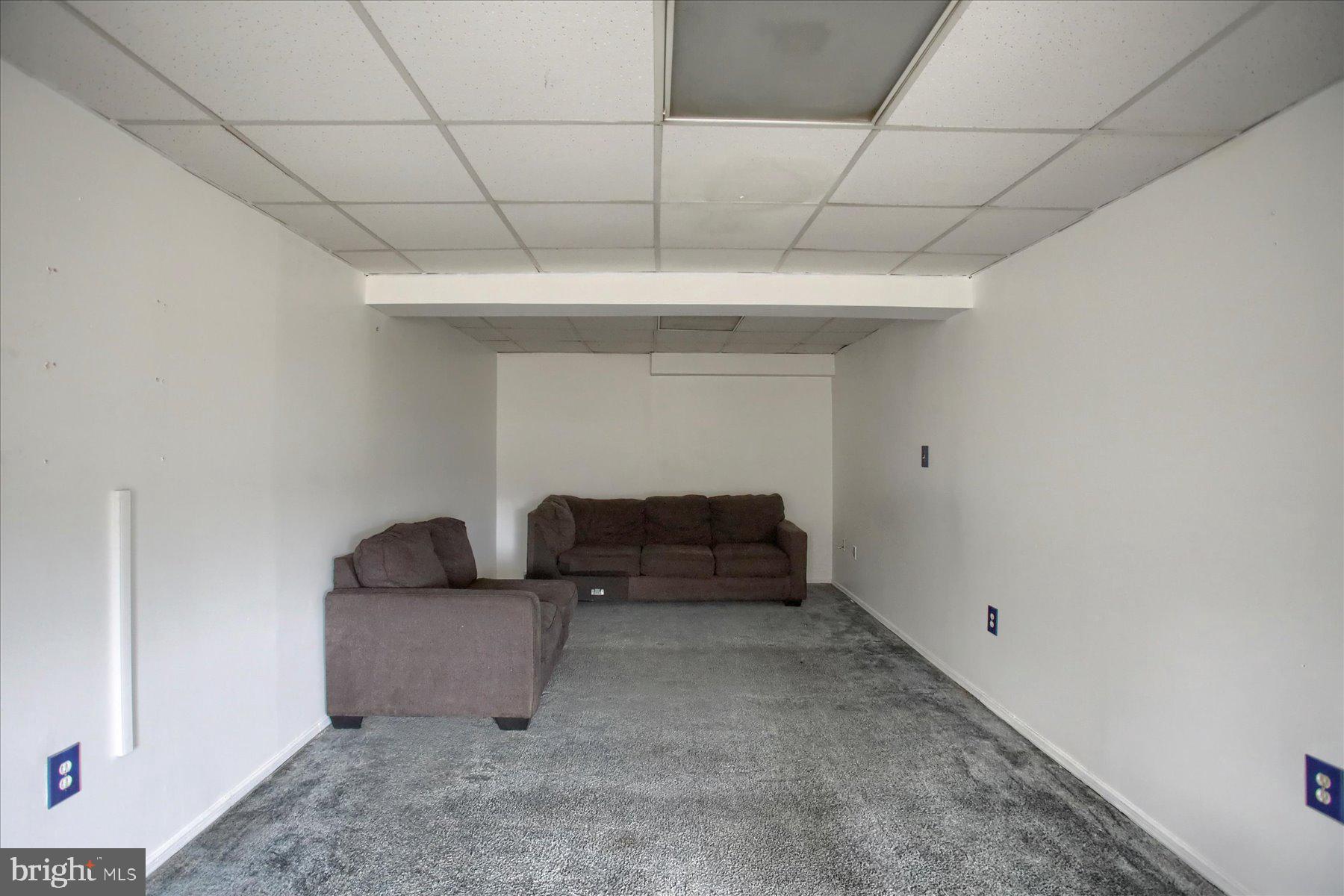 8TH WARD - Residential