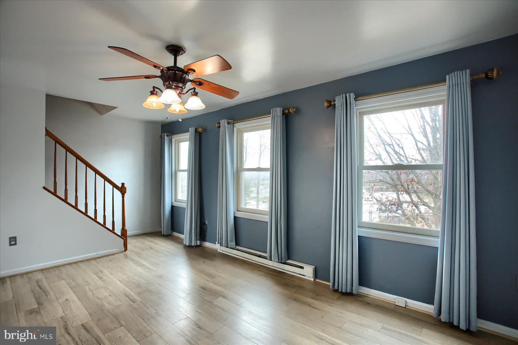 8TH WARD - Residential