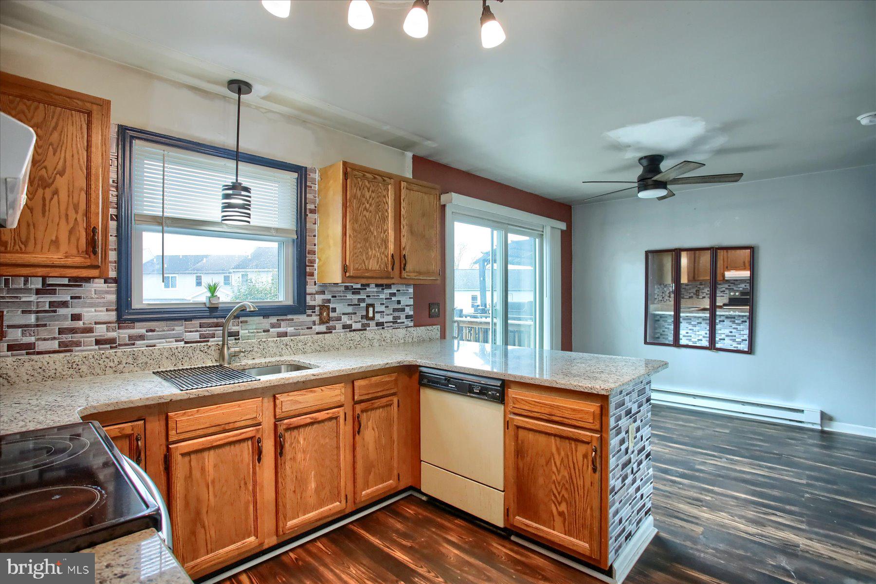 8TH WARD - Residential