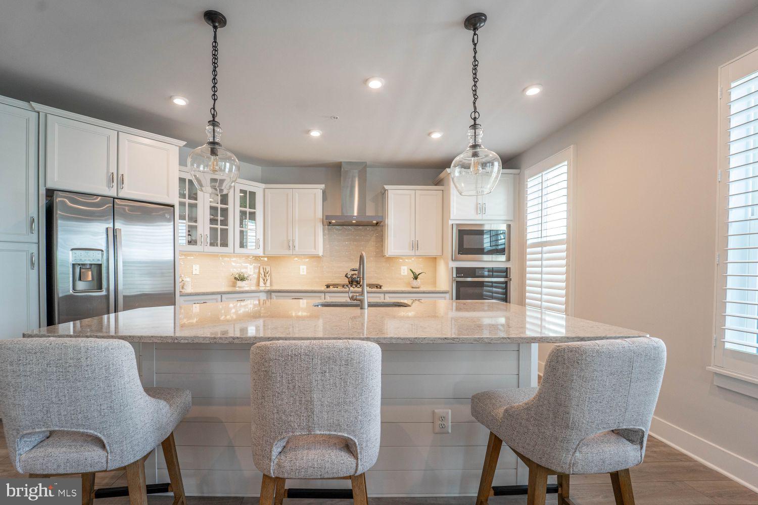 FOUR SEASONS AT KENT ISLAND - Residential