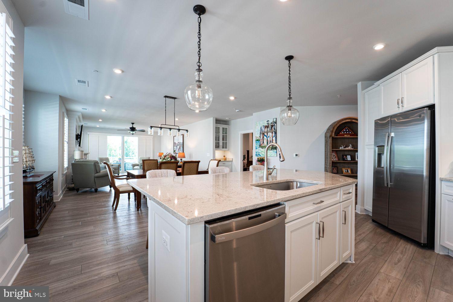 FOUR SEASONS AT KENT ISLAND - Residential
