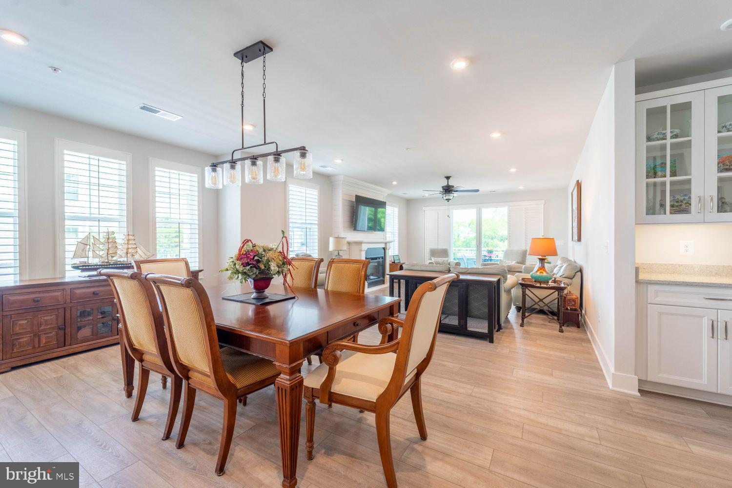 FOUR SEASONS AT KENT ISLAND - Residential