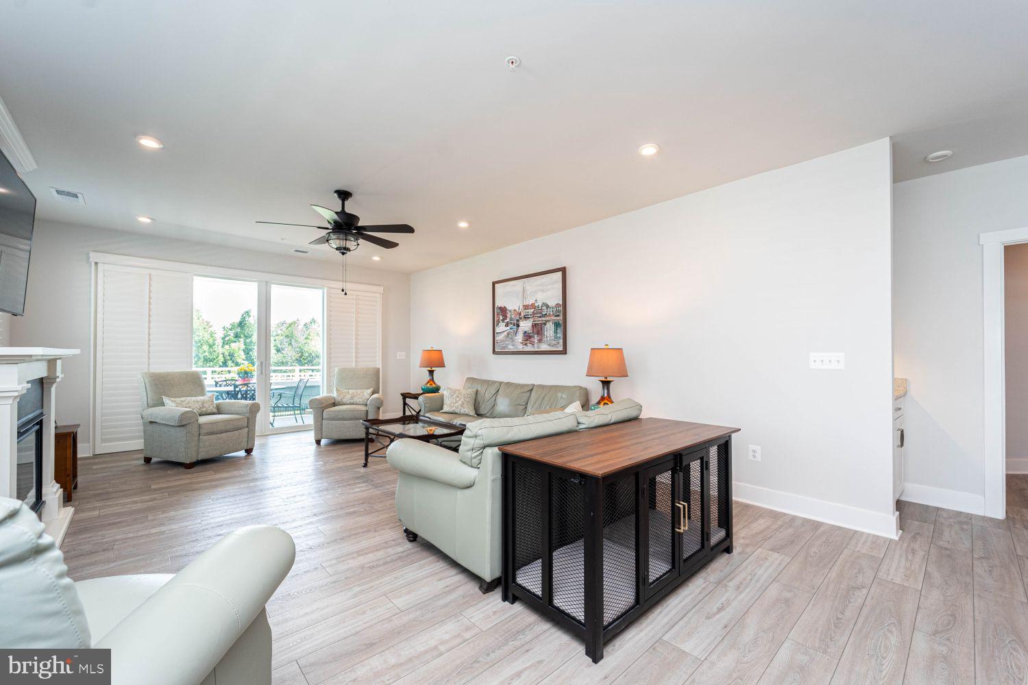 FOUR SEASONS AT KENT ISLAND - Residential