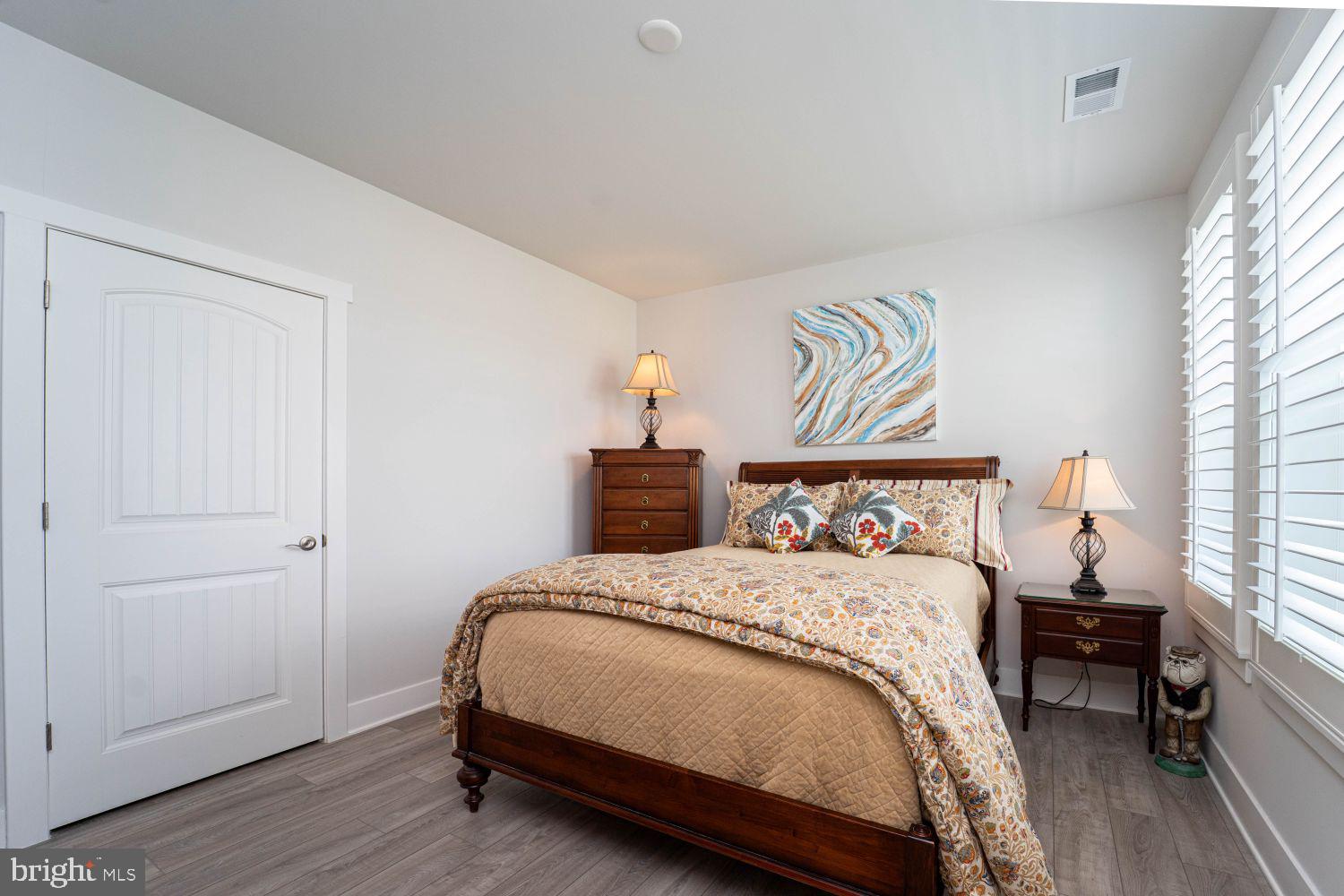 FOUR SEASONS AT KENT ISLAND - Residential