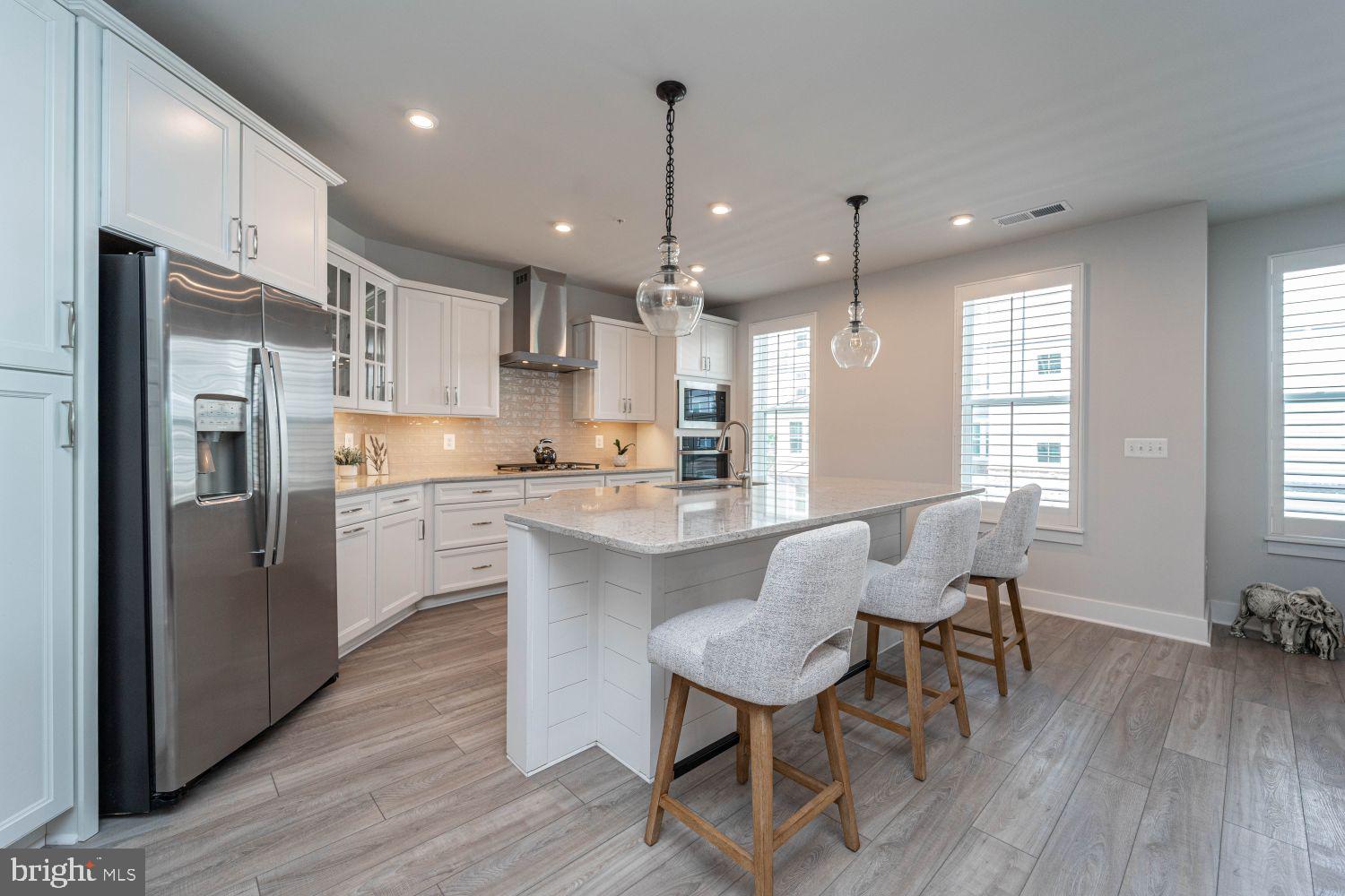 FOUR SEASONS AT KENT ISLAND - Residential
