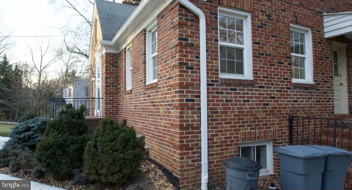 Beautifully Renovated 3-Bedroom Unit in Idlewylde – Available 8/1!

Come tour this stunning, newly renovated main-floor unit located in the heart of Idlewylde, Baltimore County. Featuring 3 spacious bedrooms and 1 modern bath, this home offers both comfort and convenience.
Enjoy the open family room, perfect for relaxing or entertaining, with direct access to a screened-in porch—ideal for unwinding during the warmer months. The sun-filled dining room flows seamlessly into a gorgeous, brand-new kitchen complete with all new appliances.

Additional highlights:
In-unit washer and dryer
Spacious parking
Fenced-in yard with a private deck for peaceful outdoor living

Located within walking distance to York Road shops and eateries, including The Charmery and Starbucks. Enjoy nearby recreation at Stoneleigh Elementary playground or Overlook Park.

Contact Laura Mackle today to schedule your private showing!
