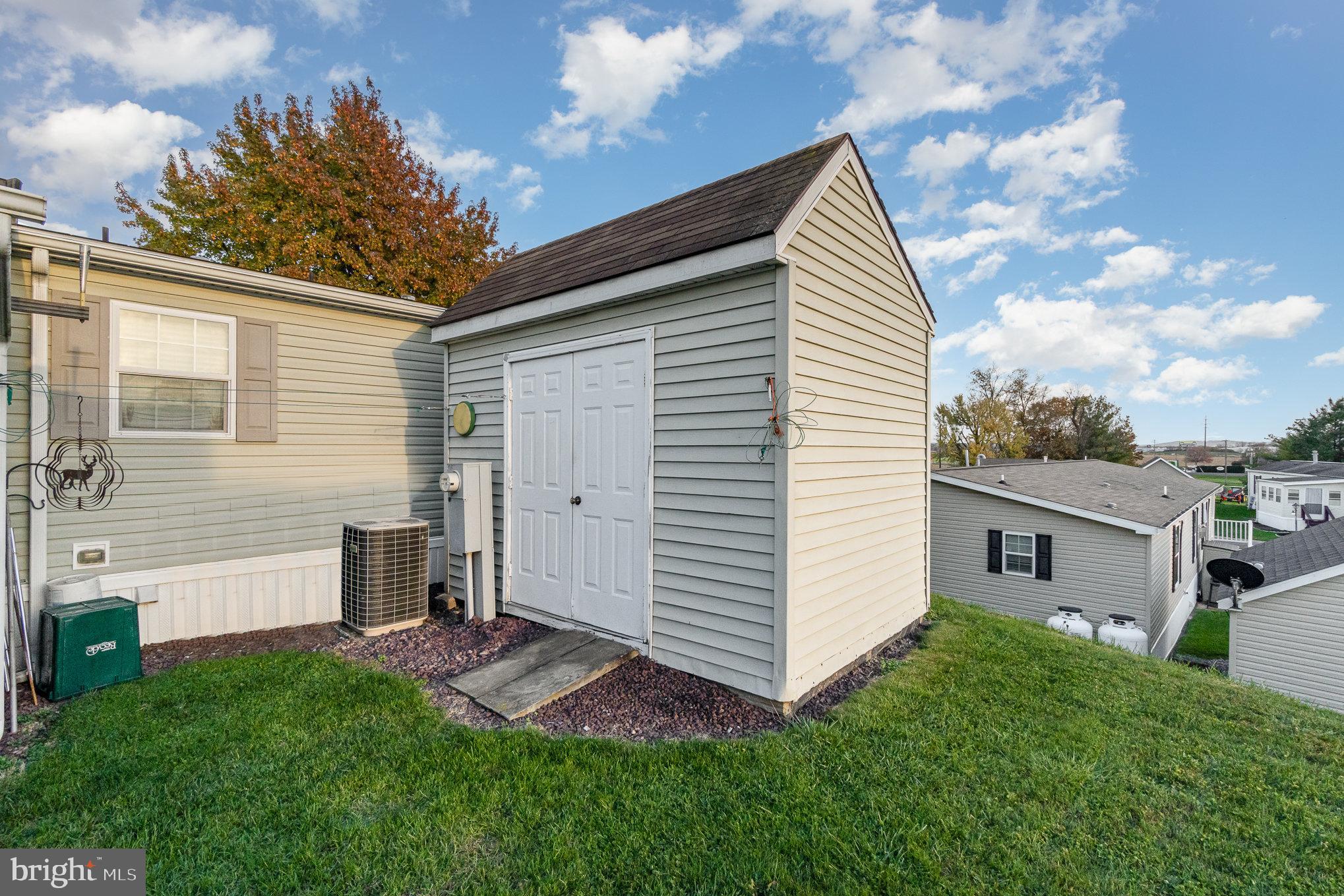 RIDGEWOOD MANOR MHP - Residential